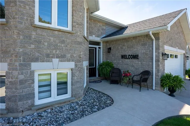 377 Peel St, Southampton 4