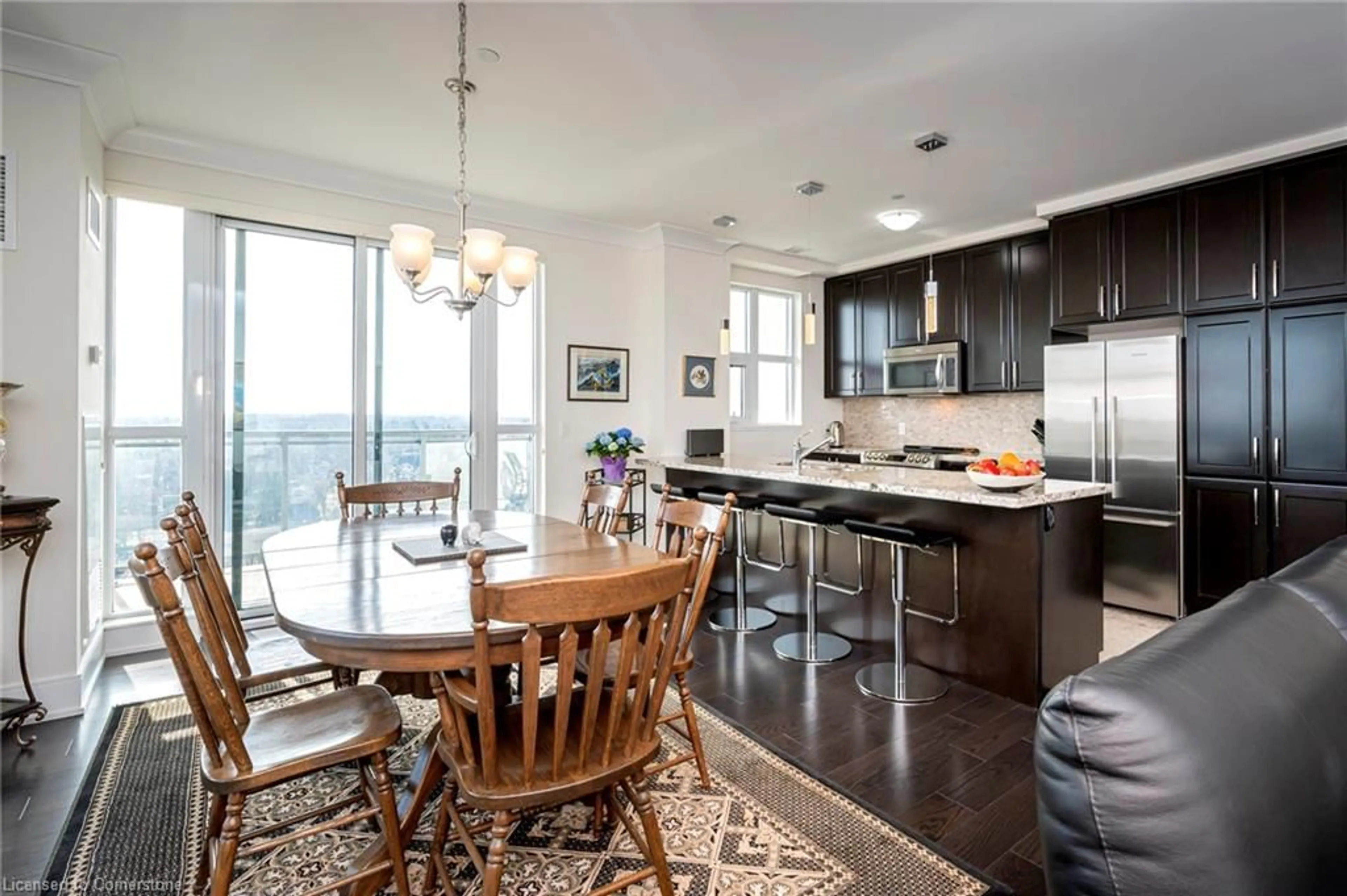 Open concept kitchen for 144 Park St #1701, Waterloo Ontario N2L 0B6