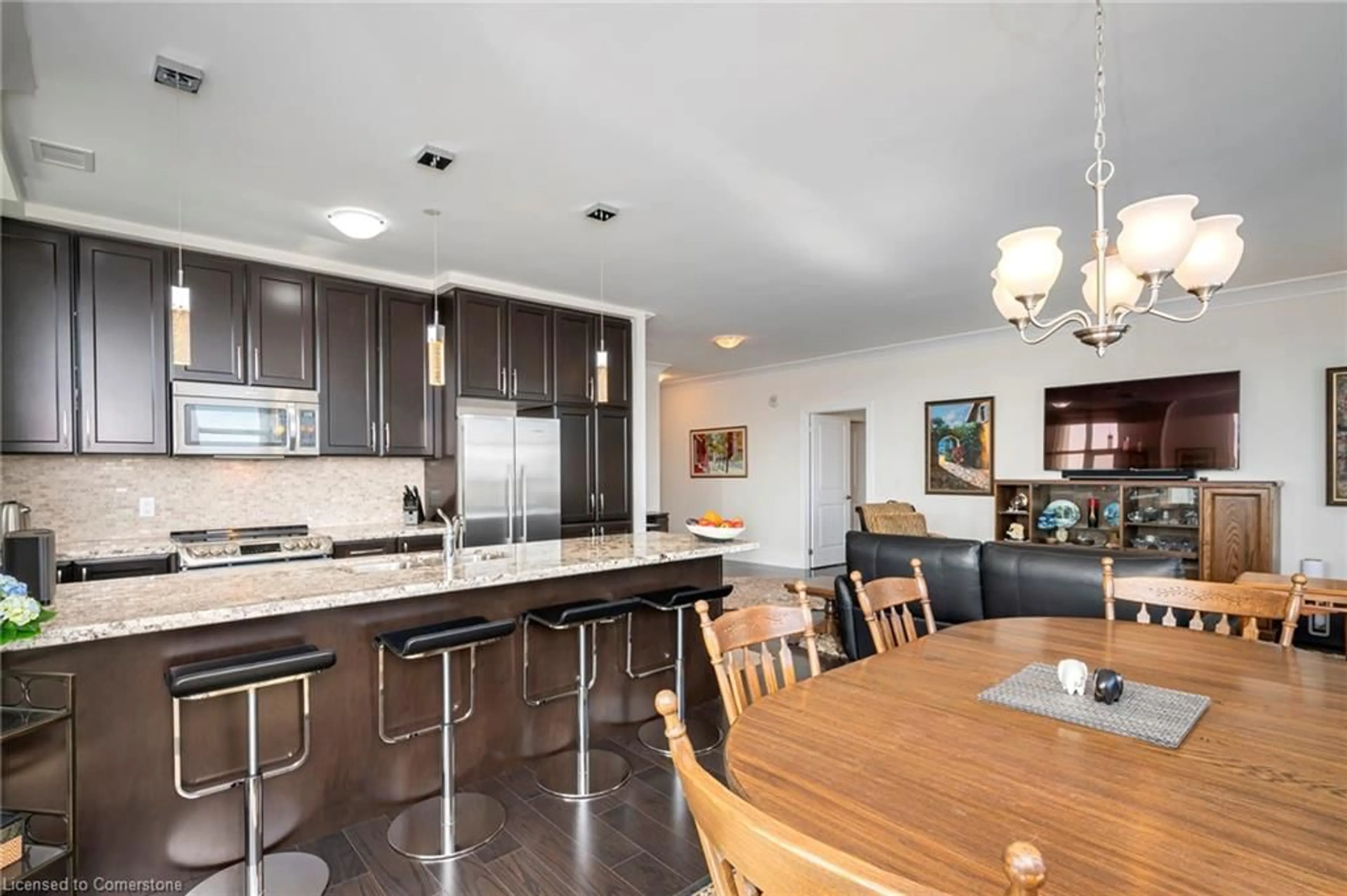 Open concept kitchen for 144 Park St #1701, Waterloo Ontario N2L 0B6