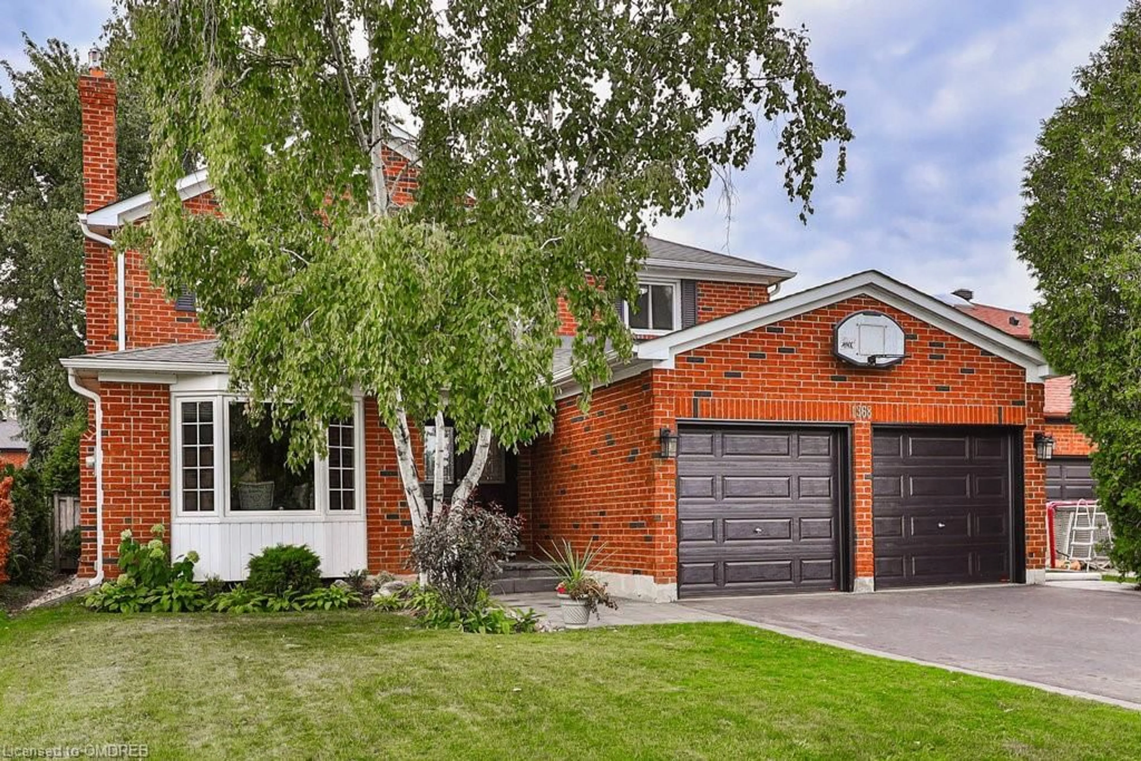 Home with brick exterior material for 1368 Outlook Terr, Oakville Ontario L6M 2B6