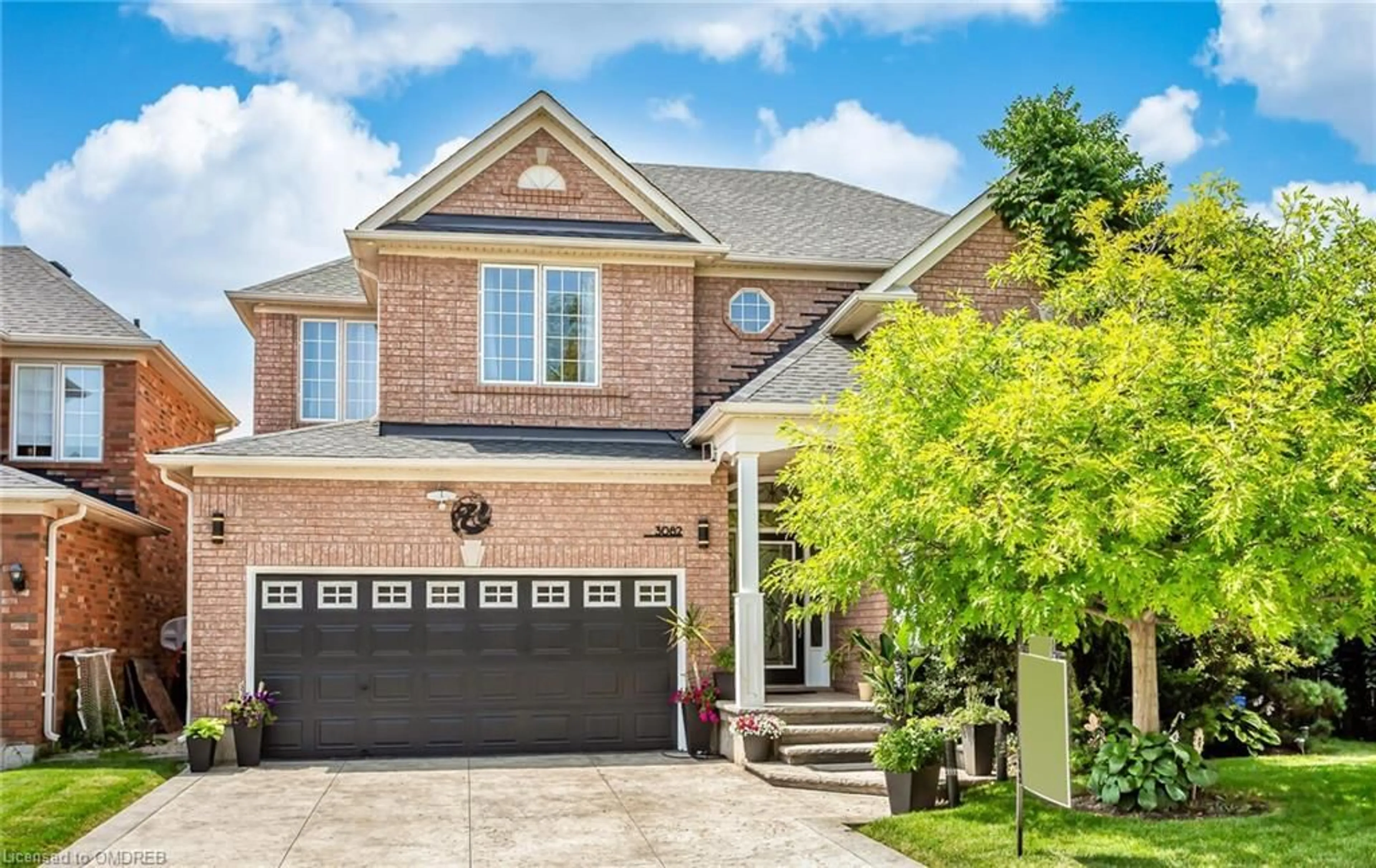 Home with brick exterior material for 3082 Scotscraig Cres, Oakville Ontario L6M 5G7