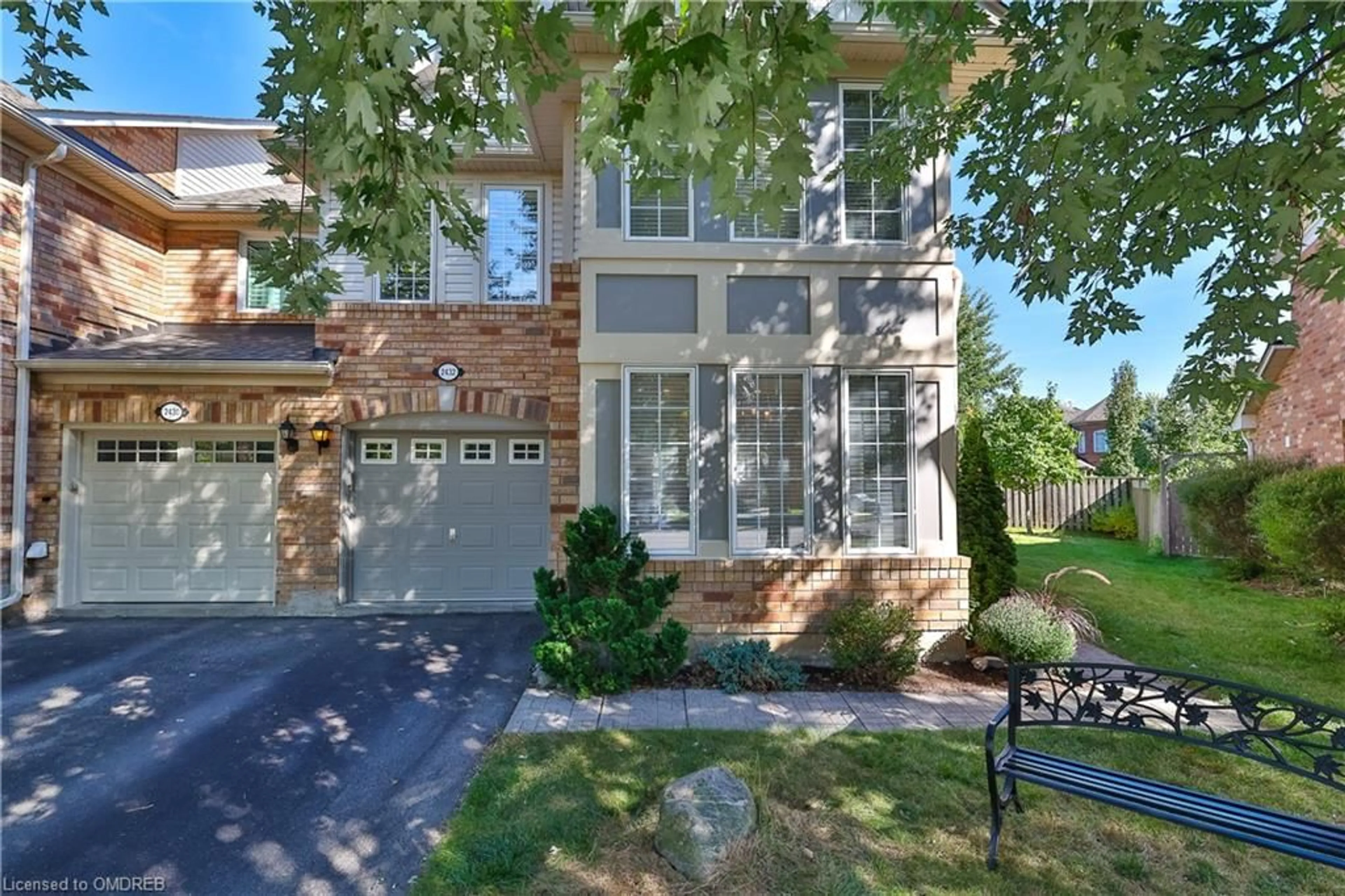 A pic from exterior of the house or condo for 2432 Baintree Cres, Oakville Ontario L6M 4W9