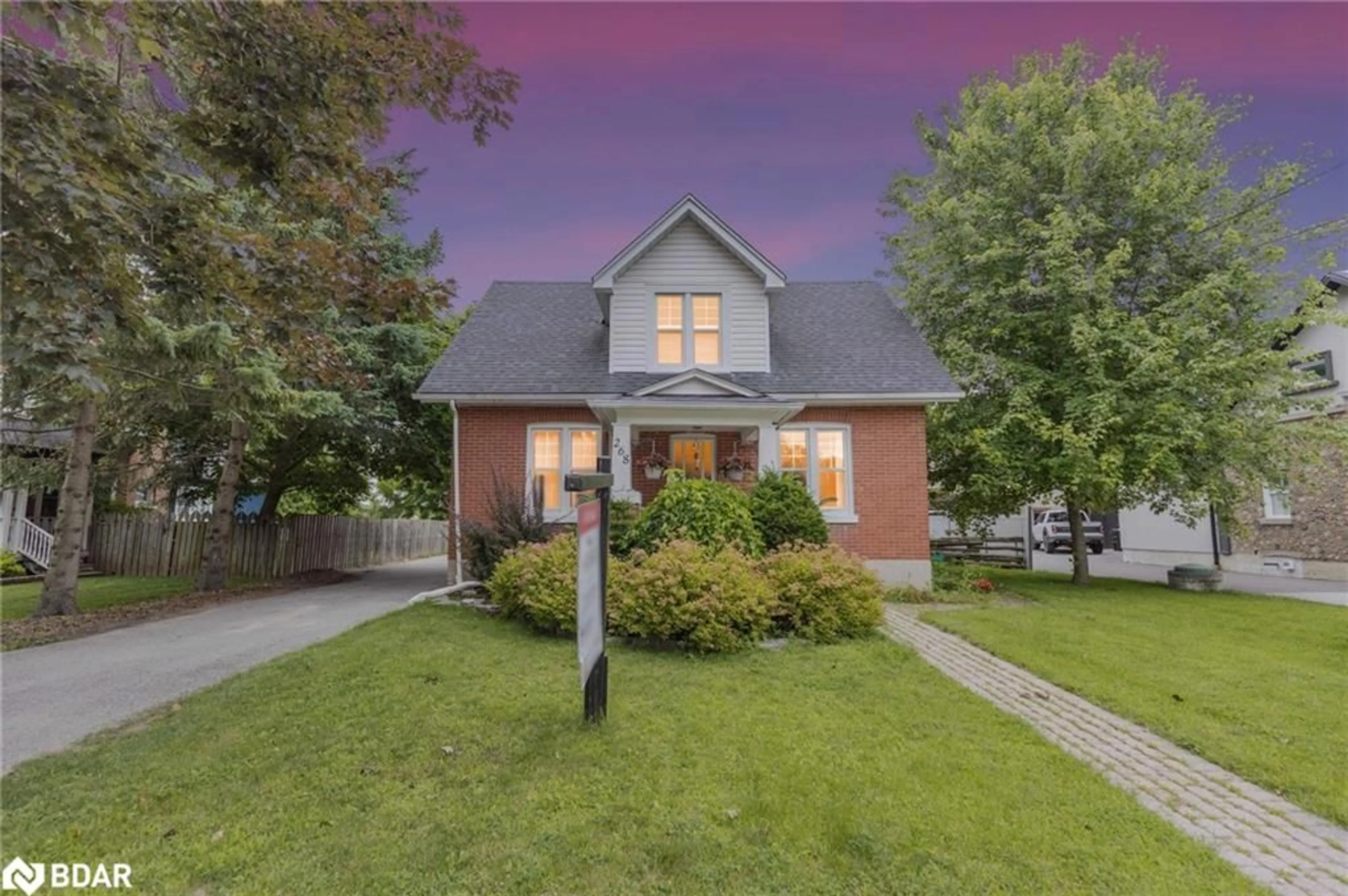 Frontside or backside of a home, cottage for 268 Barrie St, Thornton Ontario L0L 2N0