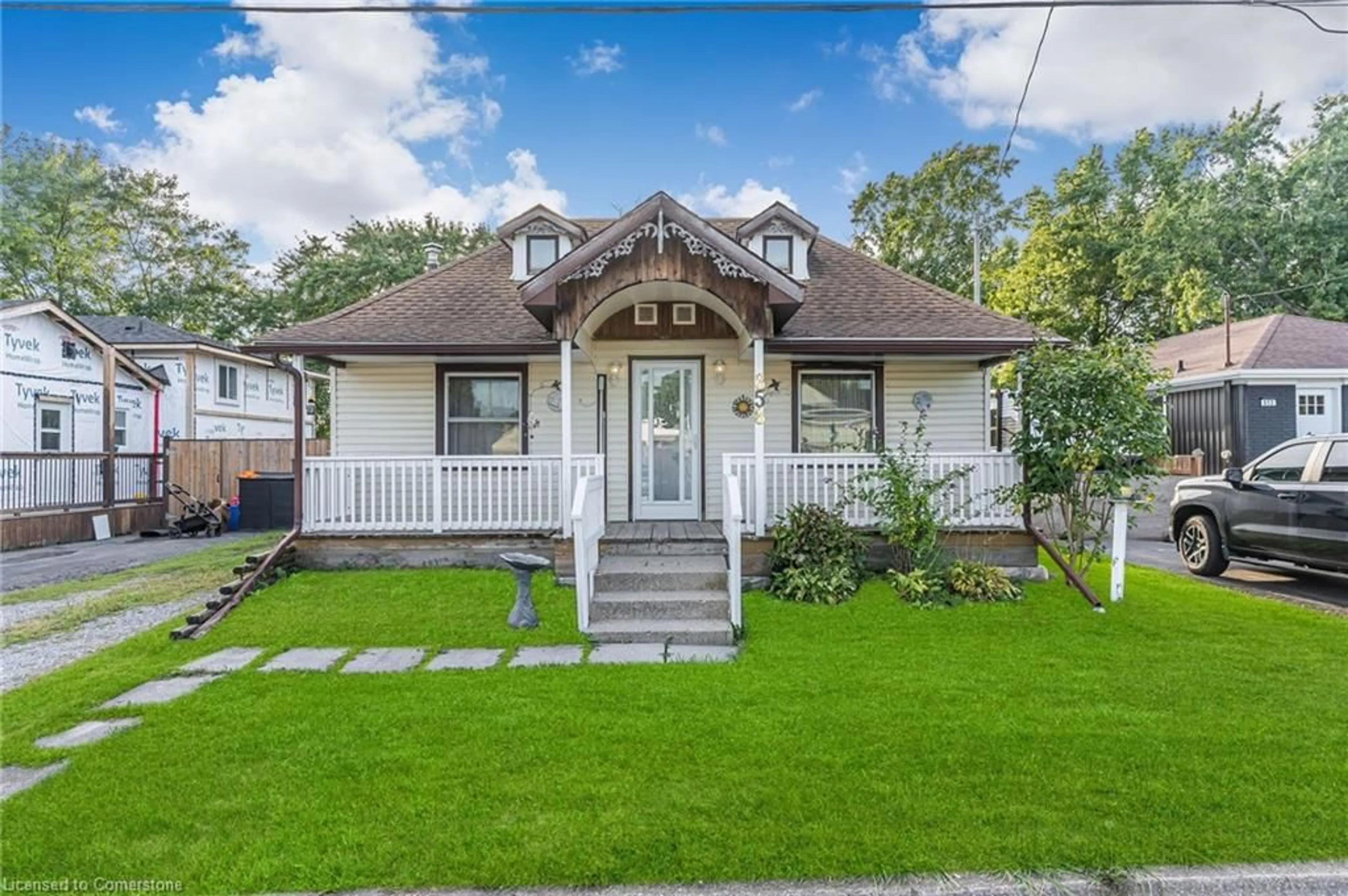 Frontside or backside of a home, cottage for 858 Wright St, Welland Ontario L3B 2K9