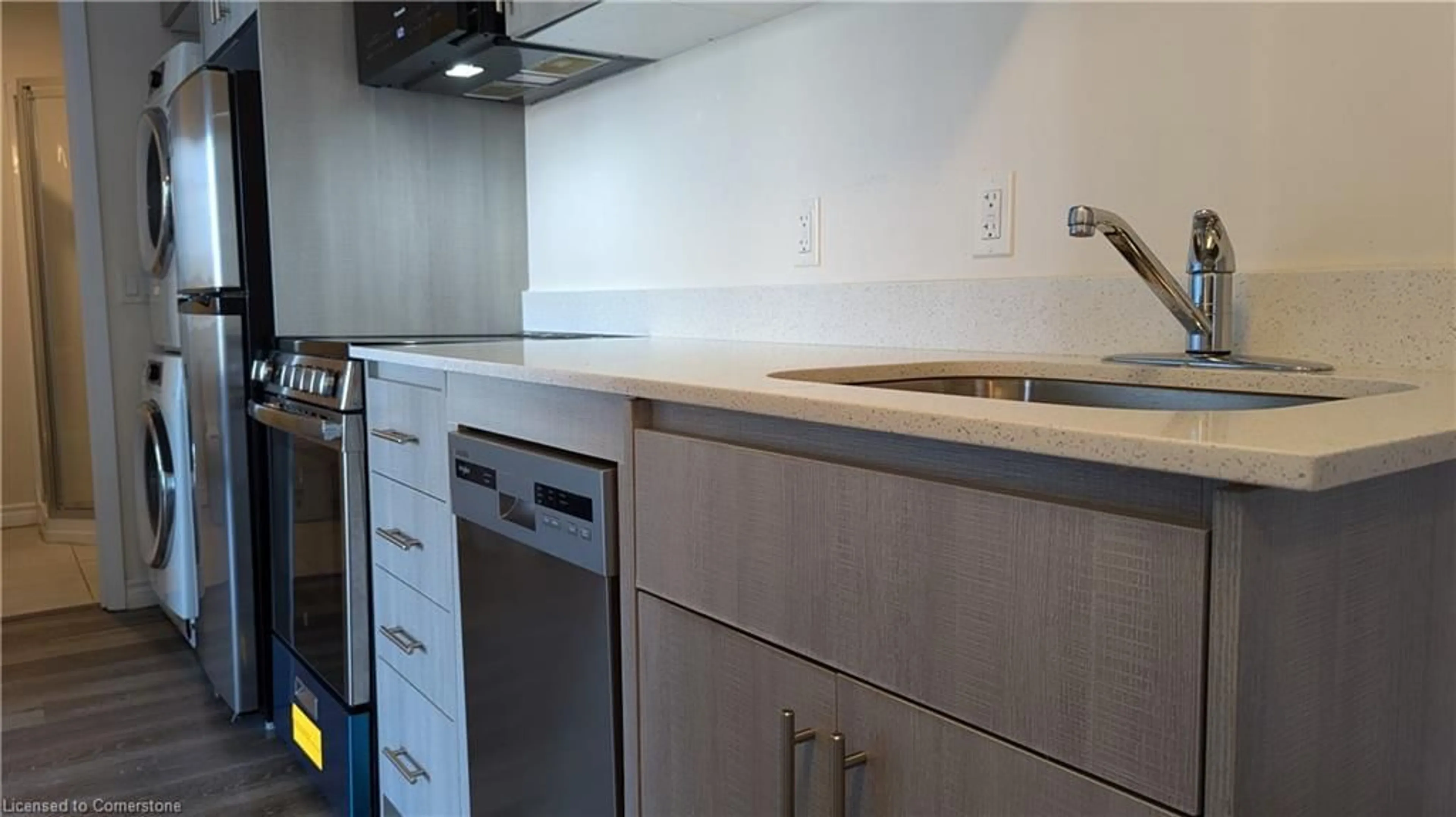 Standard kitchen for 246 Lester St #803, Waterloo Ontario N2L 3W5