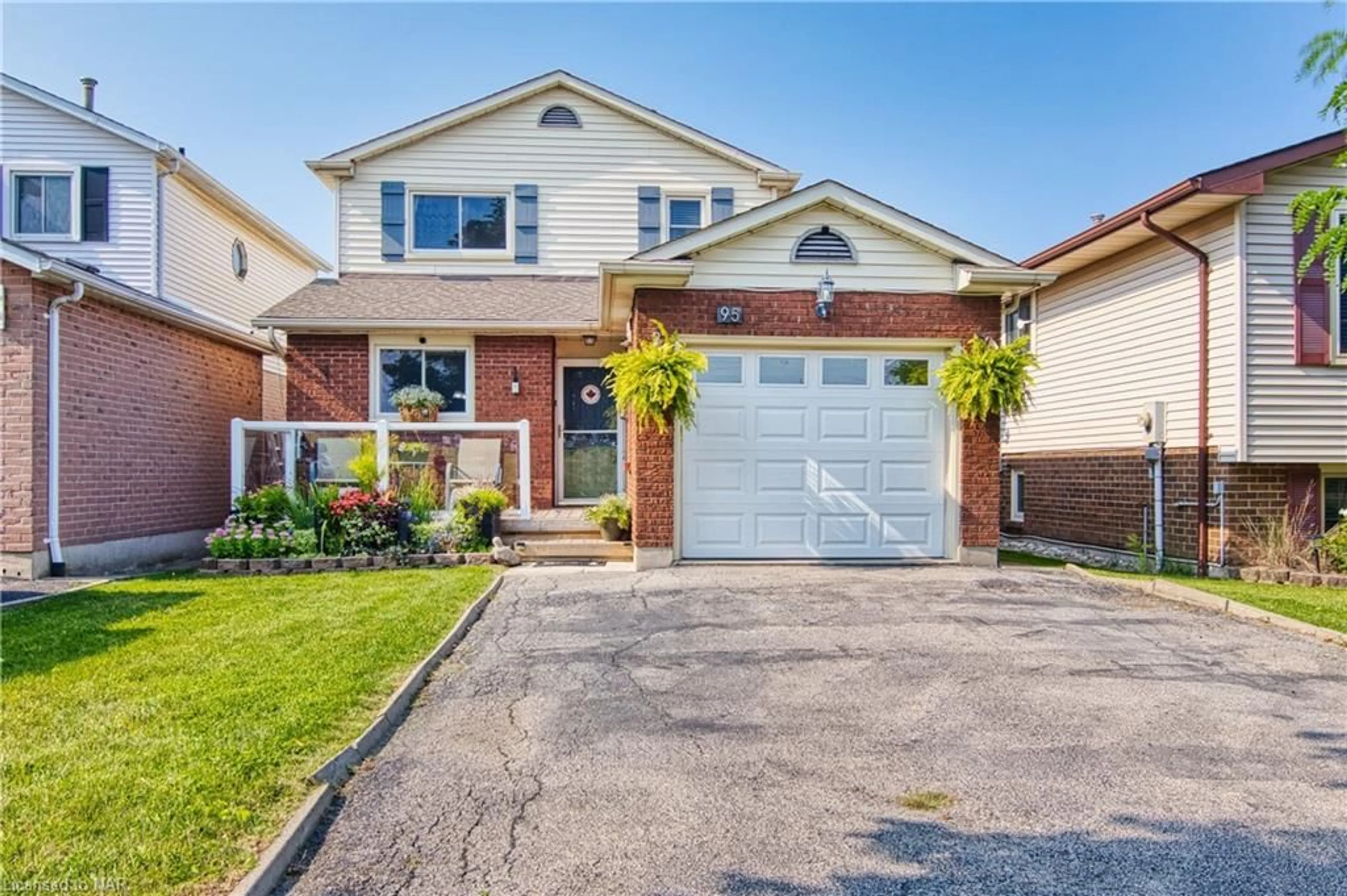 Home with brick exterior material for 95 St Augustine Dr, St. Catharines Ontario L2P 3V7