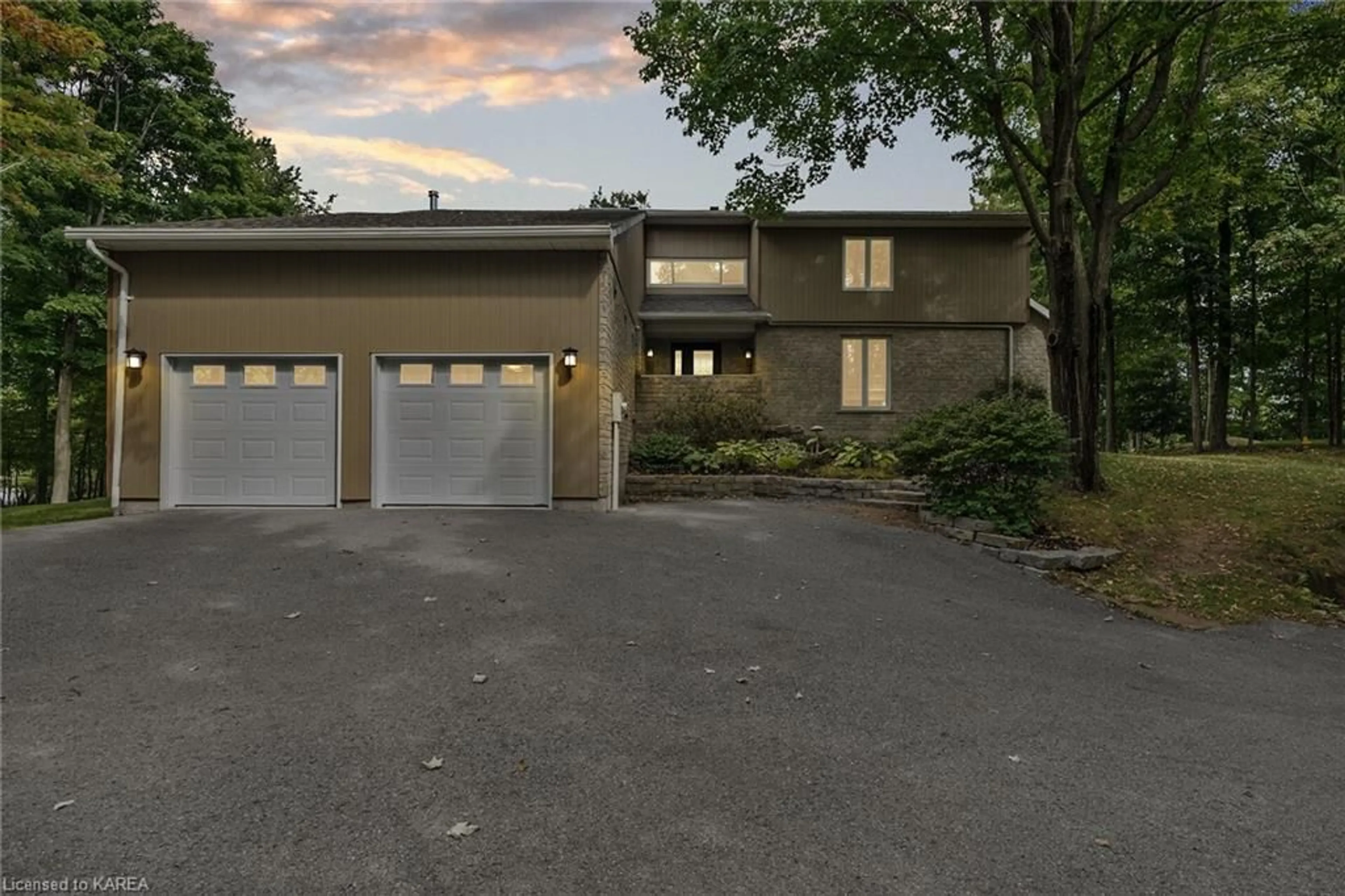 A pic from exterior of the house or condo, cottage for 1835 Hitchcock Dr, Inverary Ontario K0H 1X0