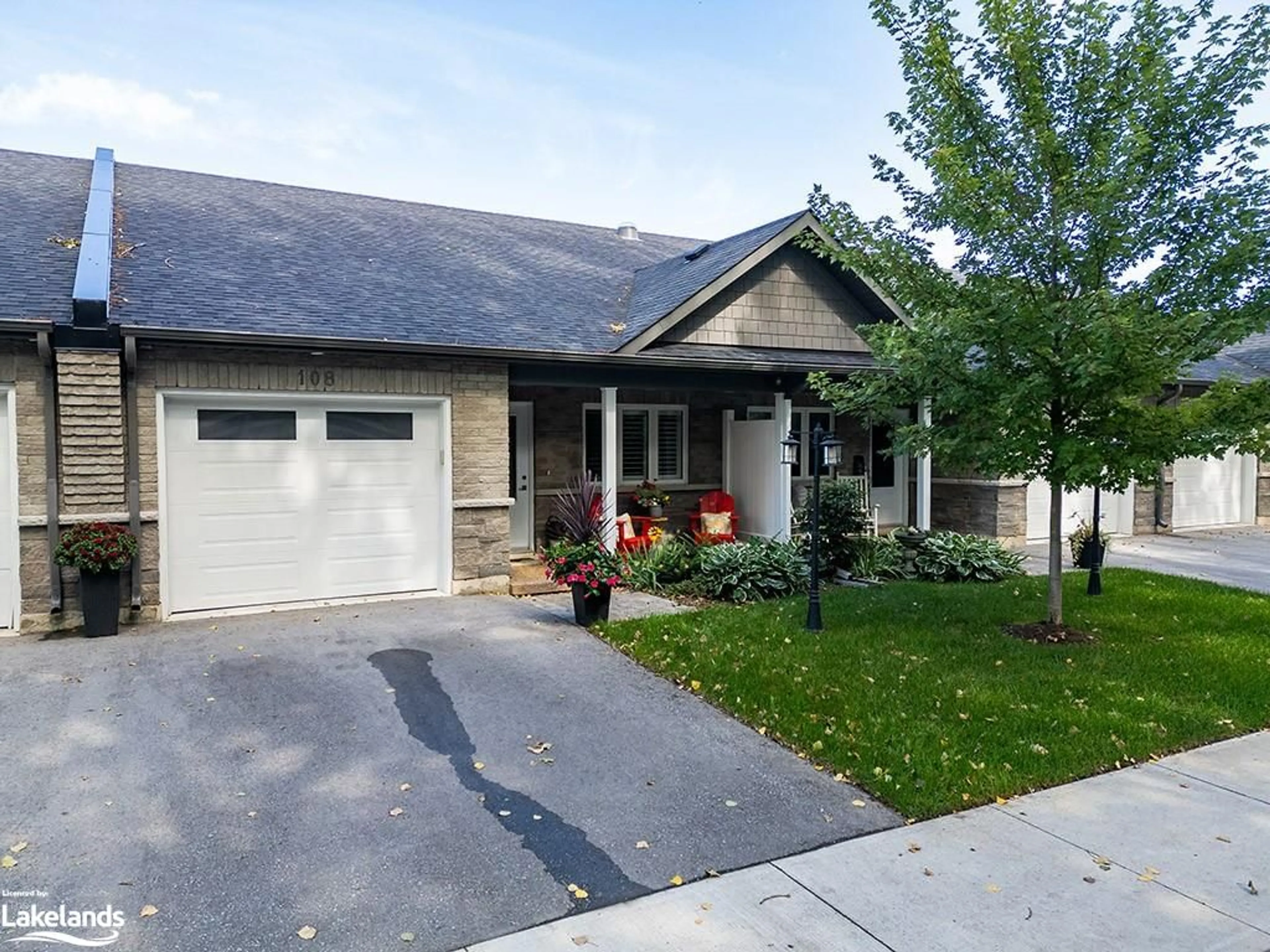 Frontside or backside of a home, cottage for 108 Warbler Way, Thornbury Ontario N0H 2P0