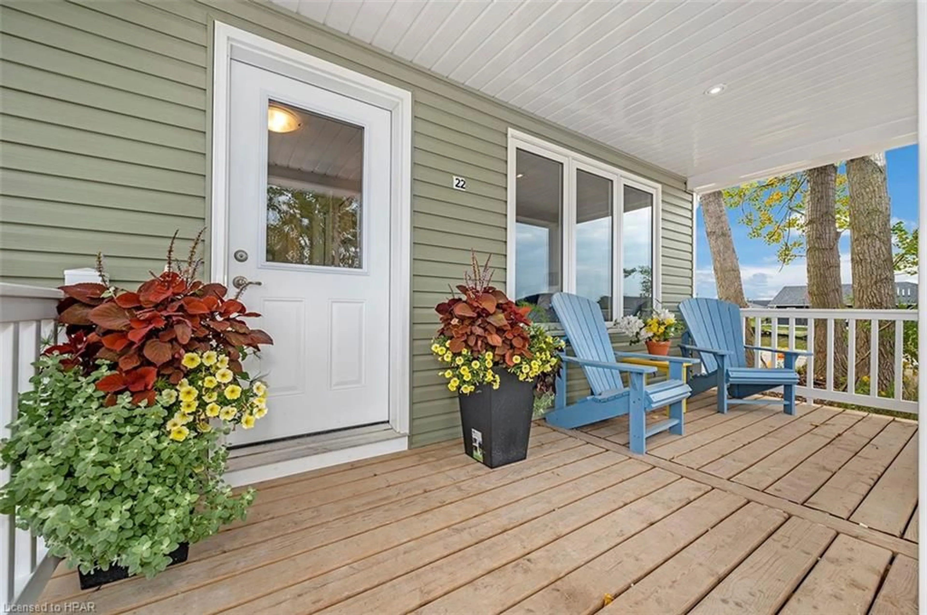 Patio, cottage for 22 Blfs Vw Blvd, Huron Haven Ontario N7A 0C6