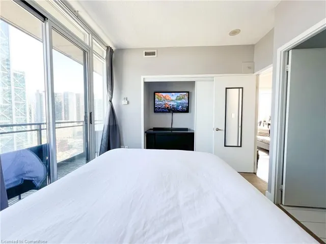 Additional property image - 25 Capreol Crt Unit 2903