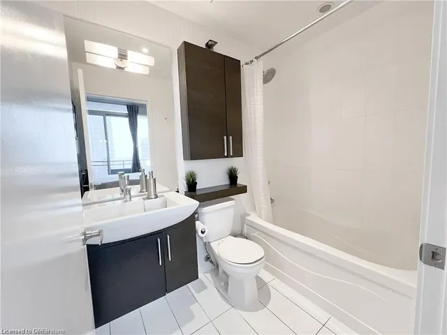 Additional property image - 25 Capreol Crt Unit 2903
