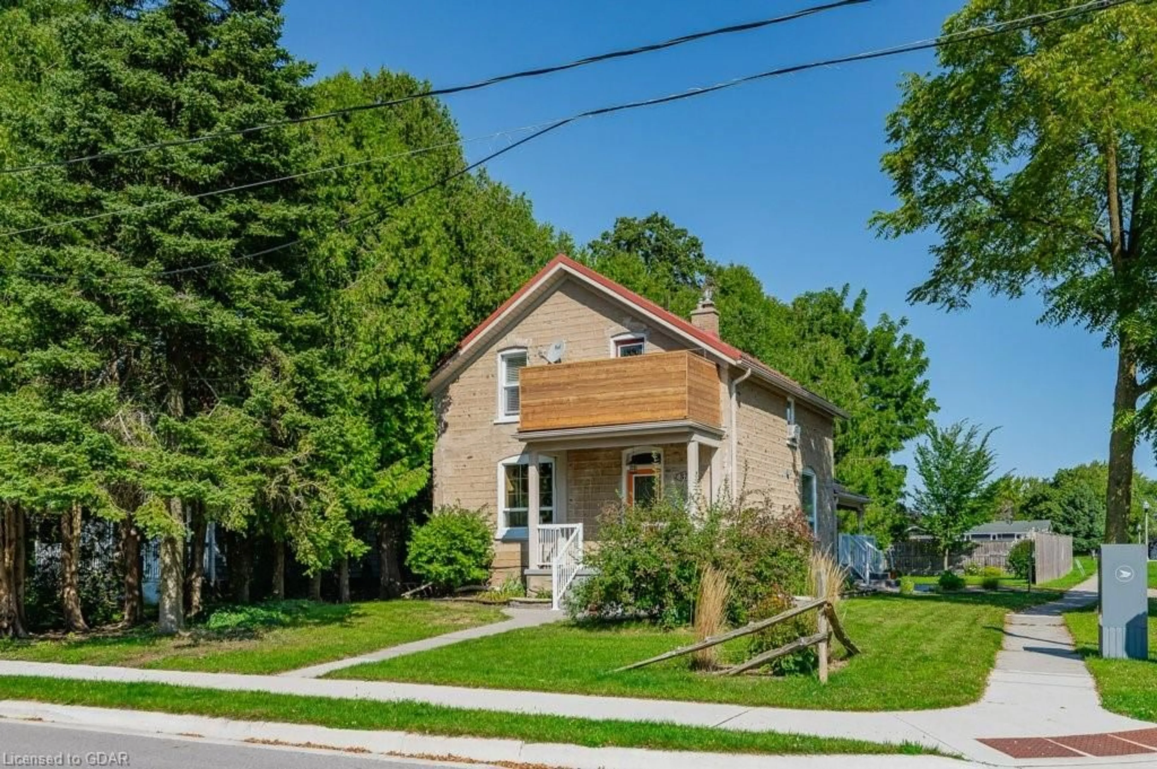 Cottage for 37 Shaw Ave, Cambridge Ontario N3C 1E5