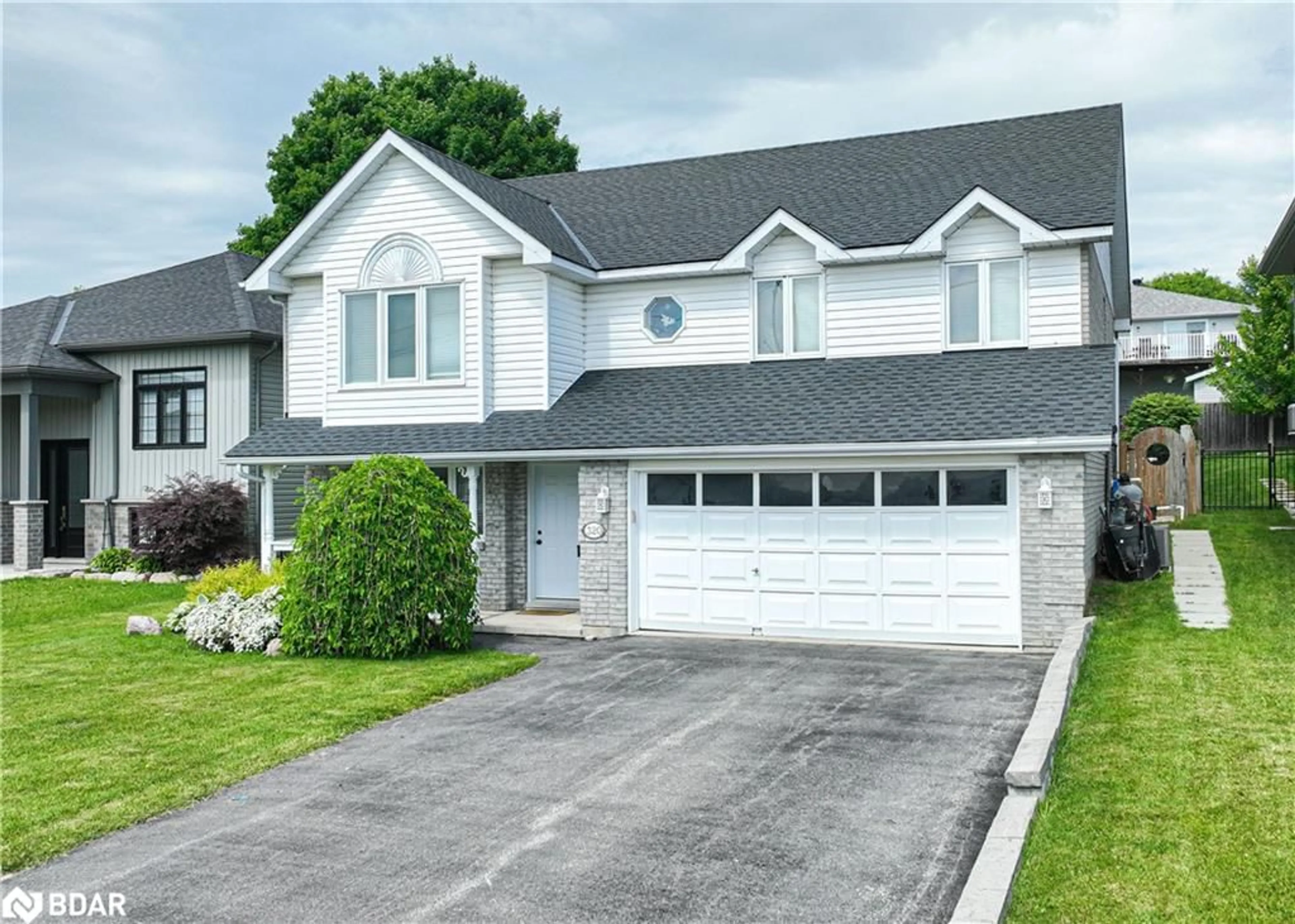 Frontside or backside of a home, cottage for 320 Park Street St, Orillia Ontario L3V 7S7