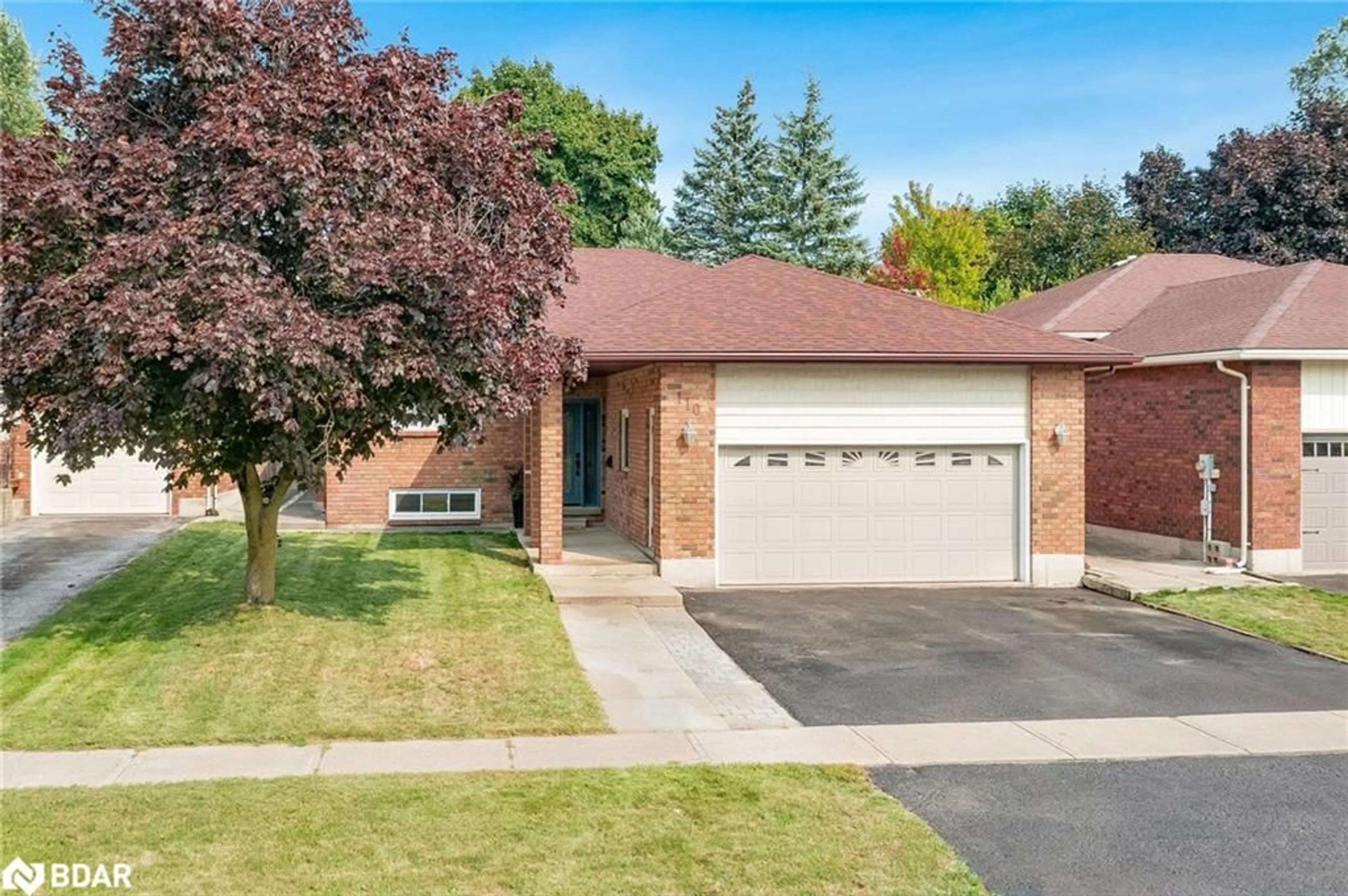 Home with brick exterior material for 110 Chieftain Cres, Barrie Ontario L4N 6J3