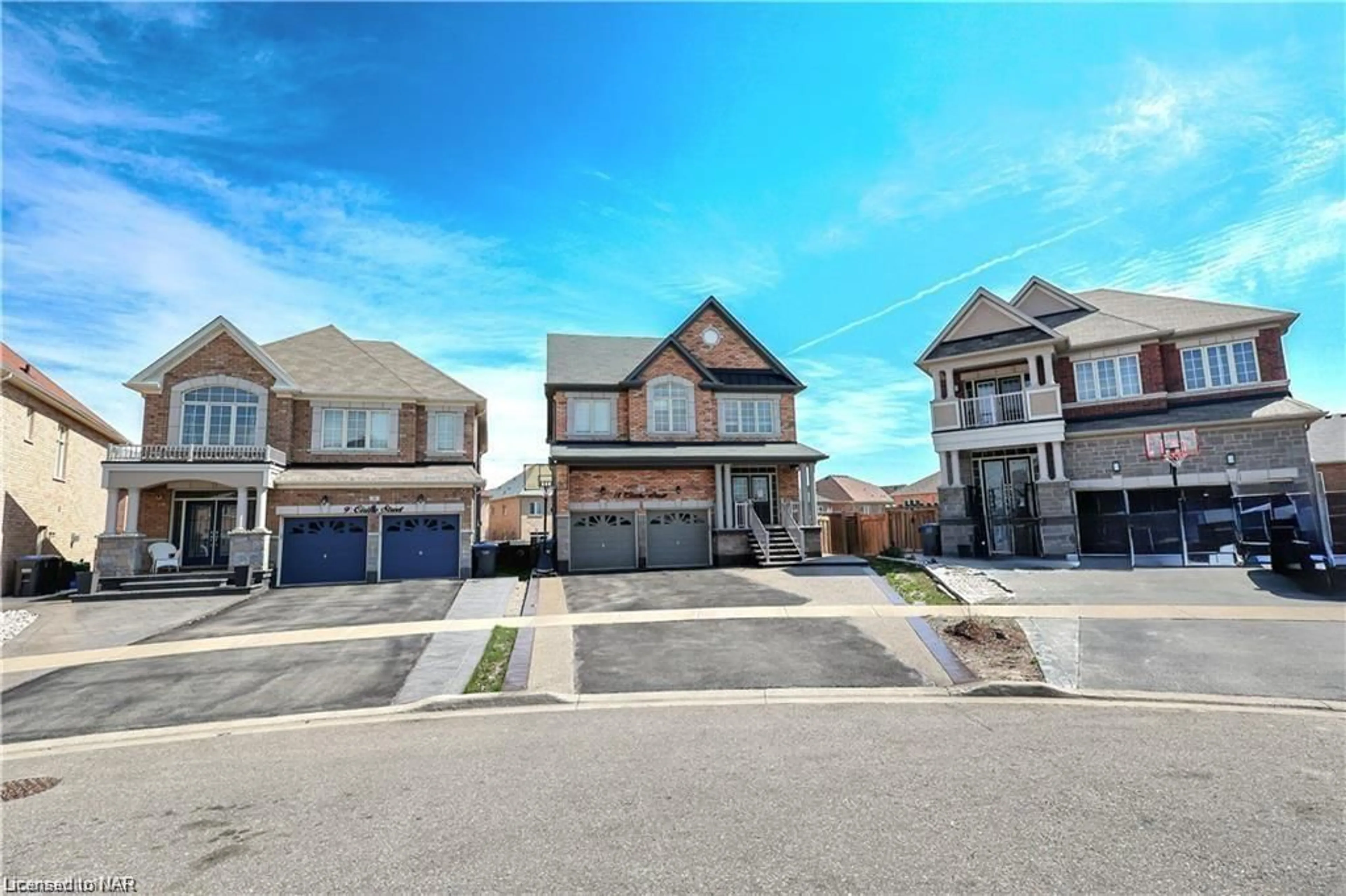 A pic from exterior of the house or condo, the street view for 11 Cirillo St, Brampton Ontario L6X 3C4