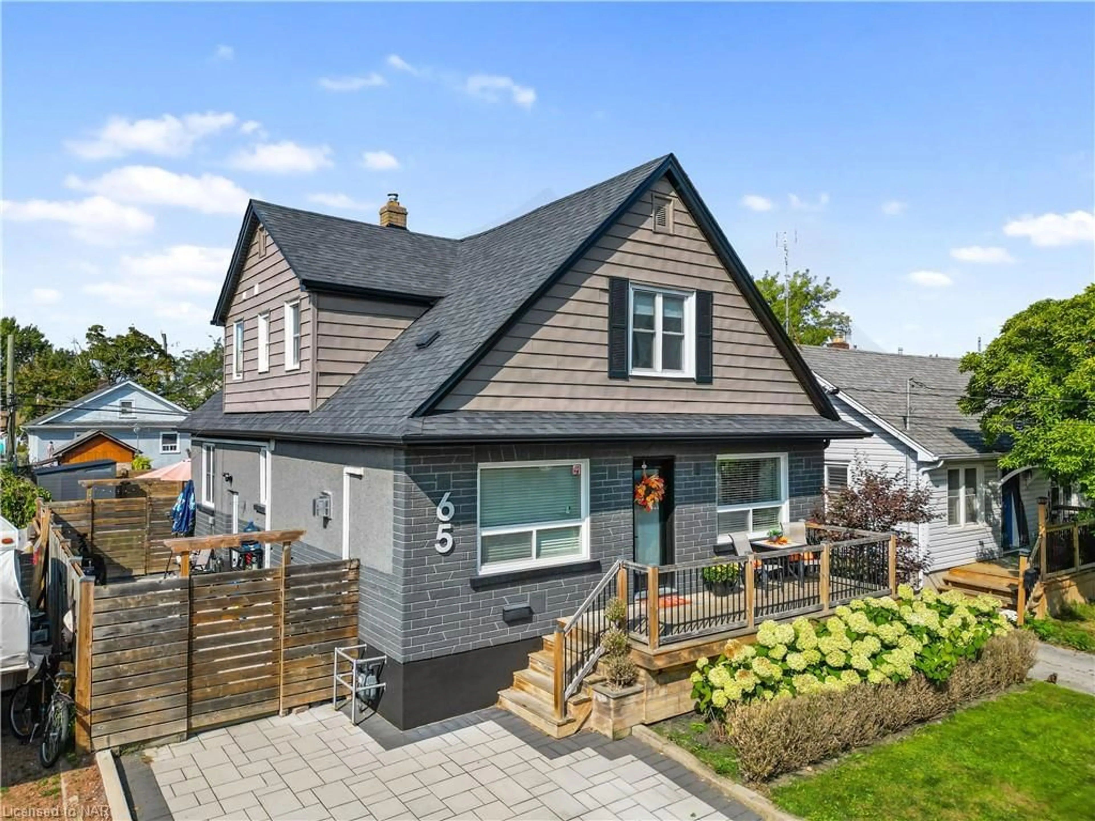 Frontside or backside of a home, cottage for 65 Parkview Rd, St. Catharines Ontario L2M 5S3