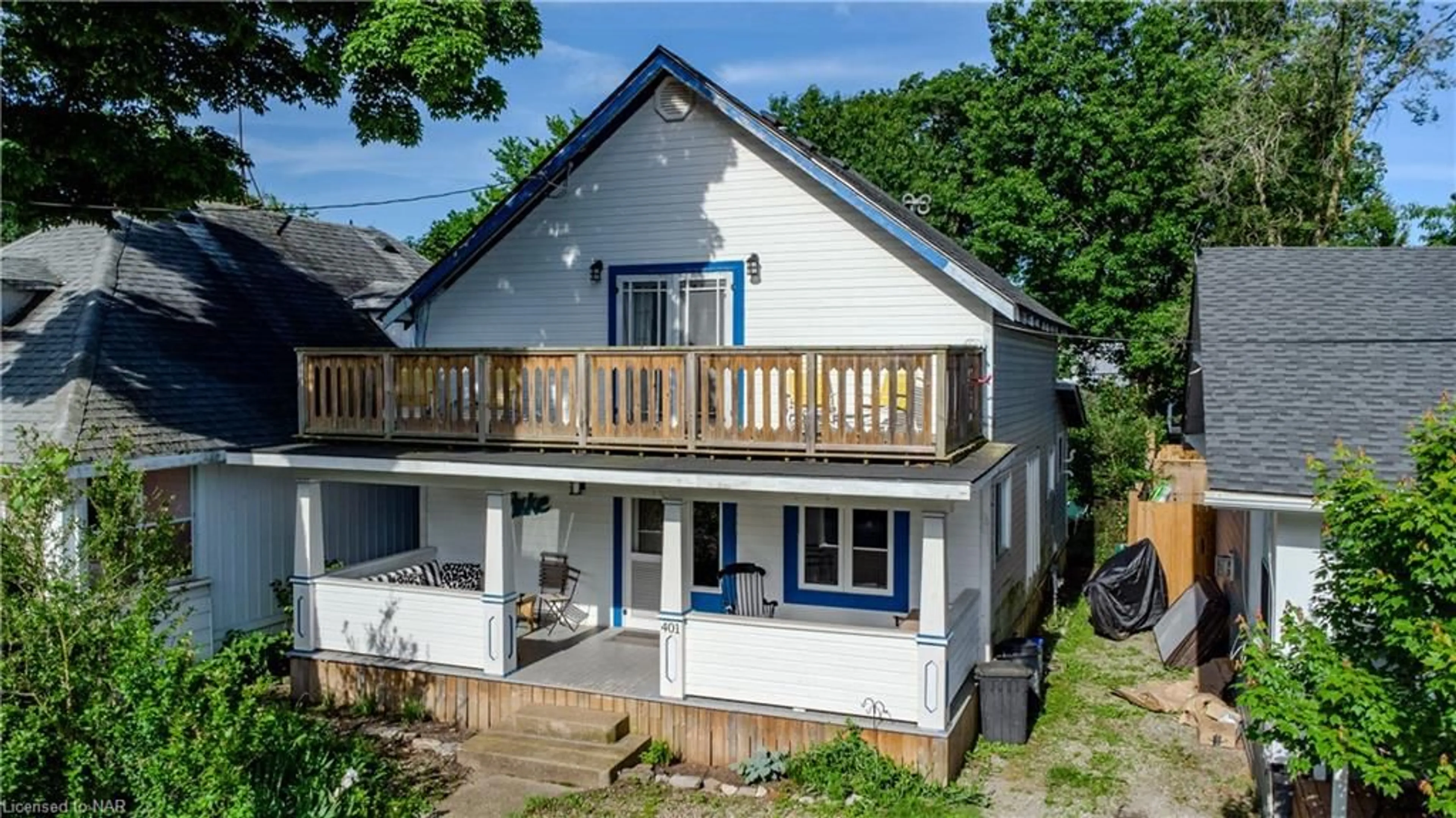 Frontside or backside of a home, cottage for 401 Maplewood Ave, Crystal Beach Ontario L0S 1B0