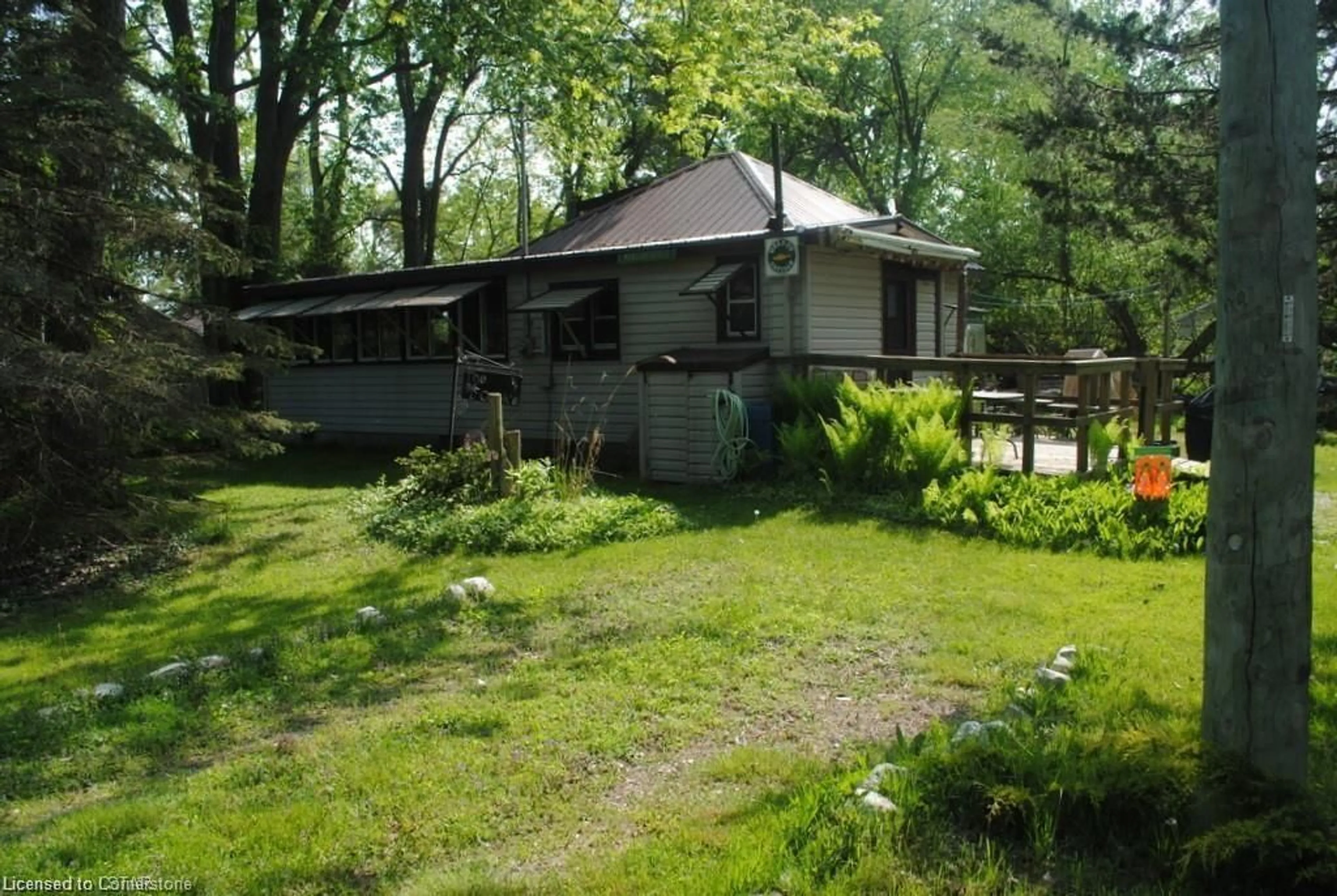 Cottage for 303 Erie Blvd, Long Point Ontario N0E 1M0