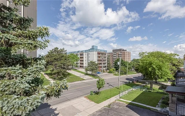 Additional property image - 559A Birchmount Rd