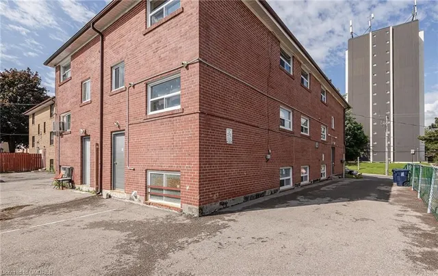 Additional property image - 559A Birchmount Rd