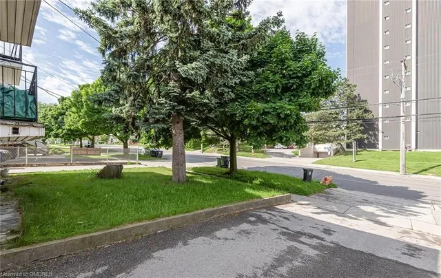 Additional property image - 559A Birchmount Rd