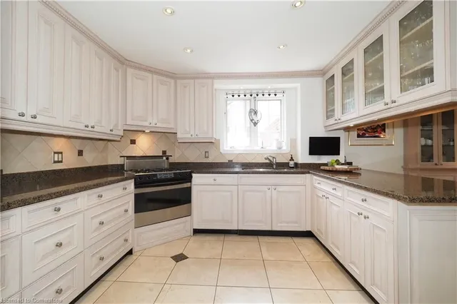 Additional property image - 718 Rockway Dr