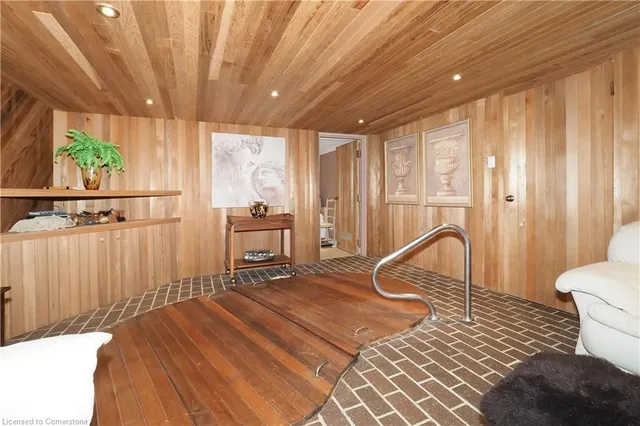 Additional property image - 718 Rockway Dr