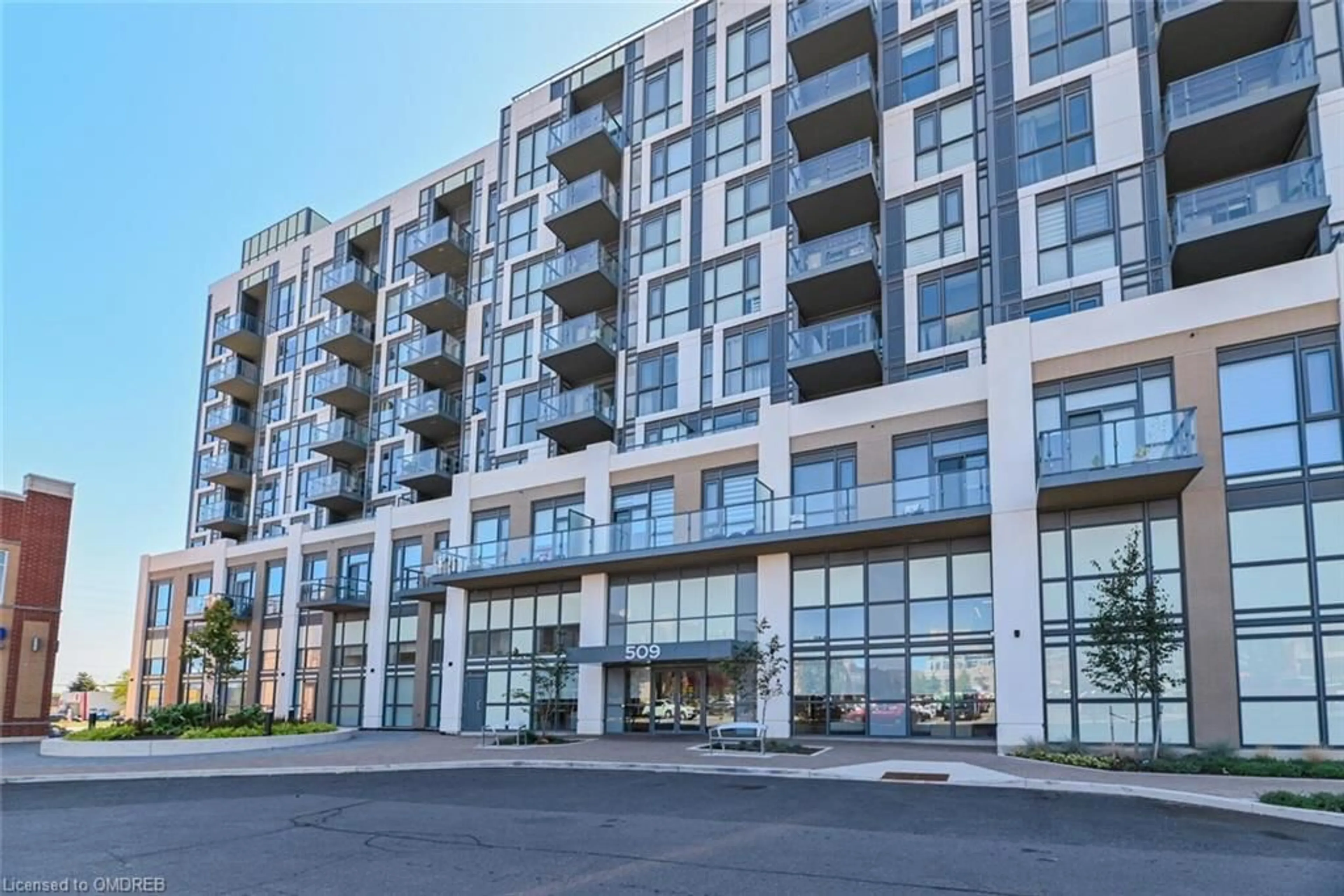 A pic from exterior of the house or condo for 509 Dundas St #618, Oakville Ontario L6M 5P4