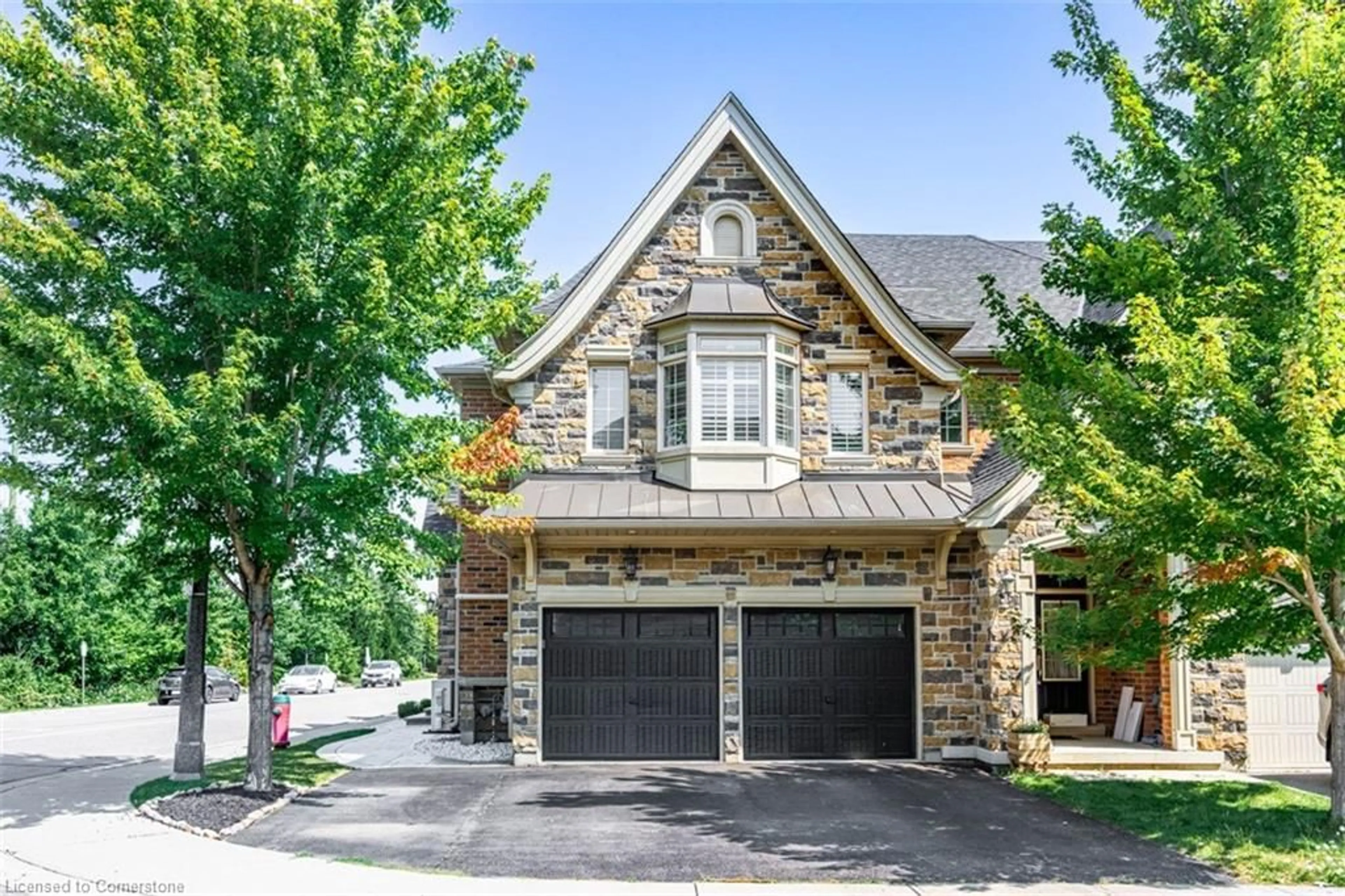 Home with brick exterior material for 2495 Gateshead Common, Oakville Ontario L6M 0S2