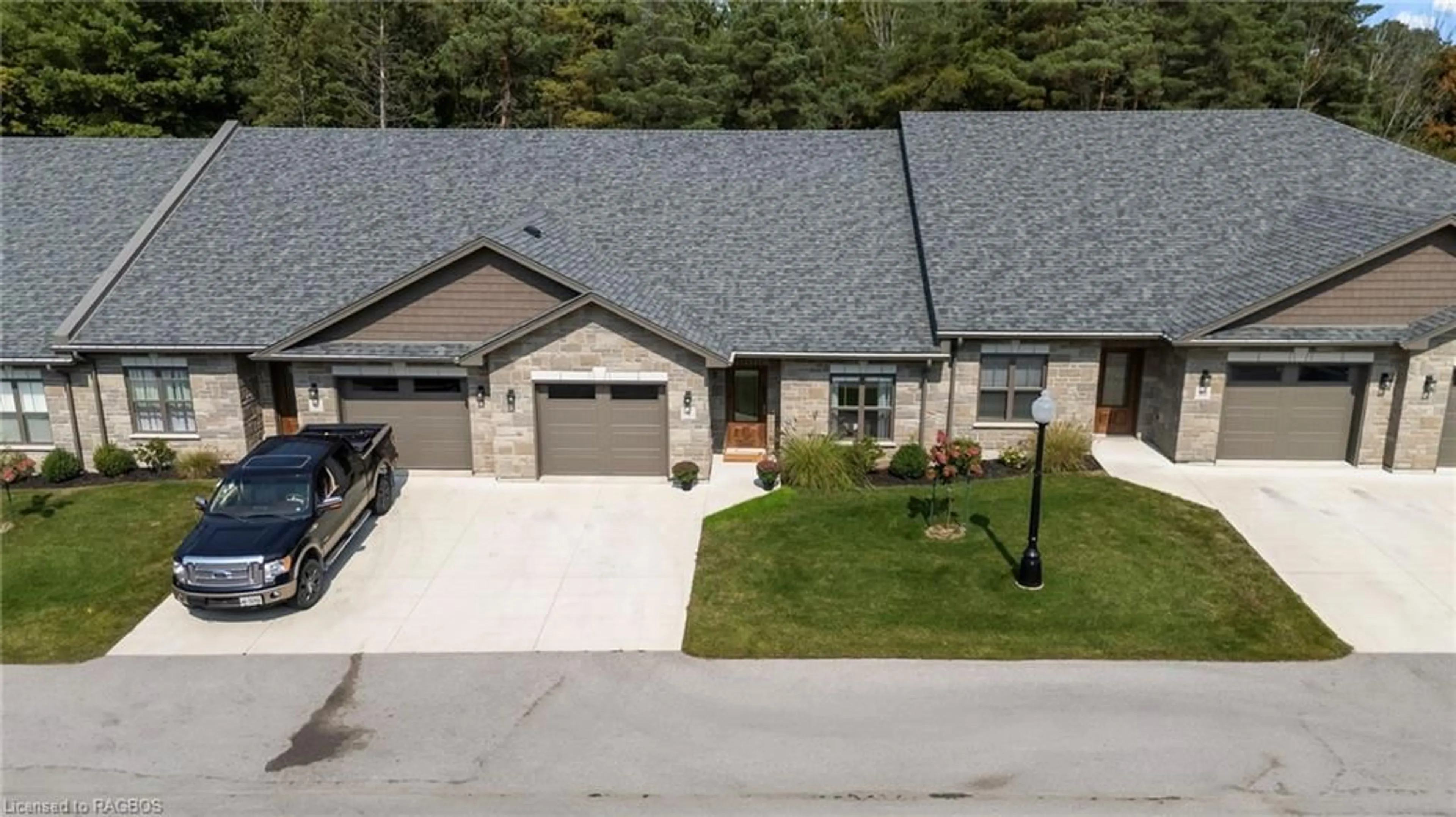 Frontside or backside of a home, cottage for 775 Campbell Ave #8, Kincardine Ontario N2Z 1W1