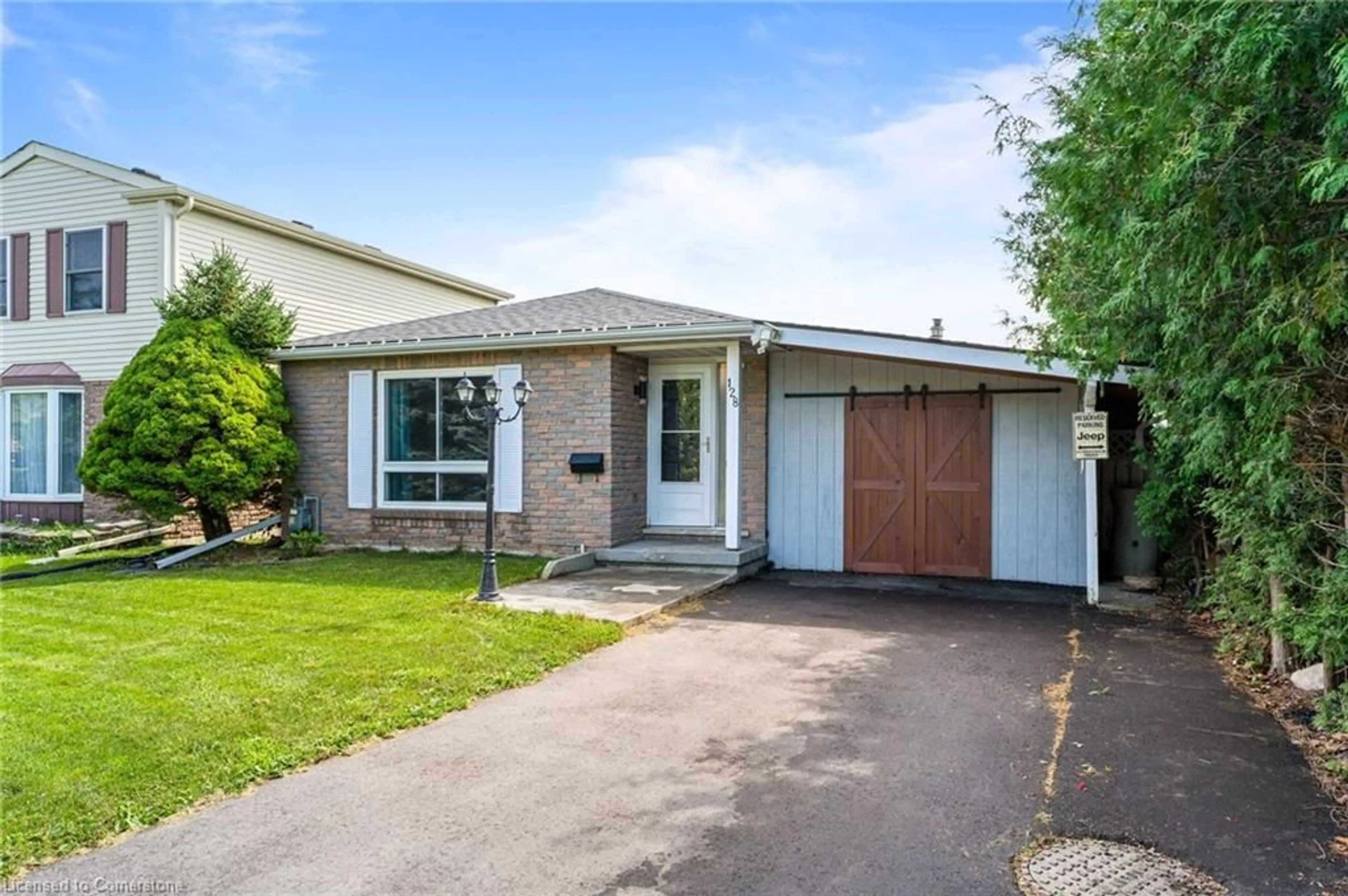 Frontside or backside of a home, cottage for 128 Homestead Pl, Kitchener Ontario N2N 1Y8