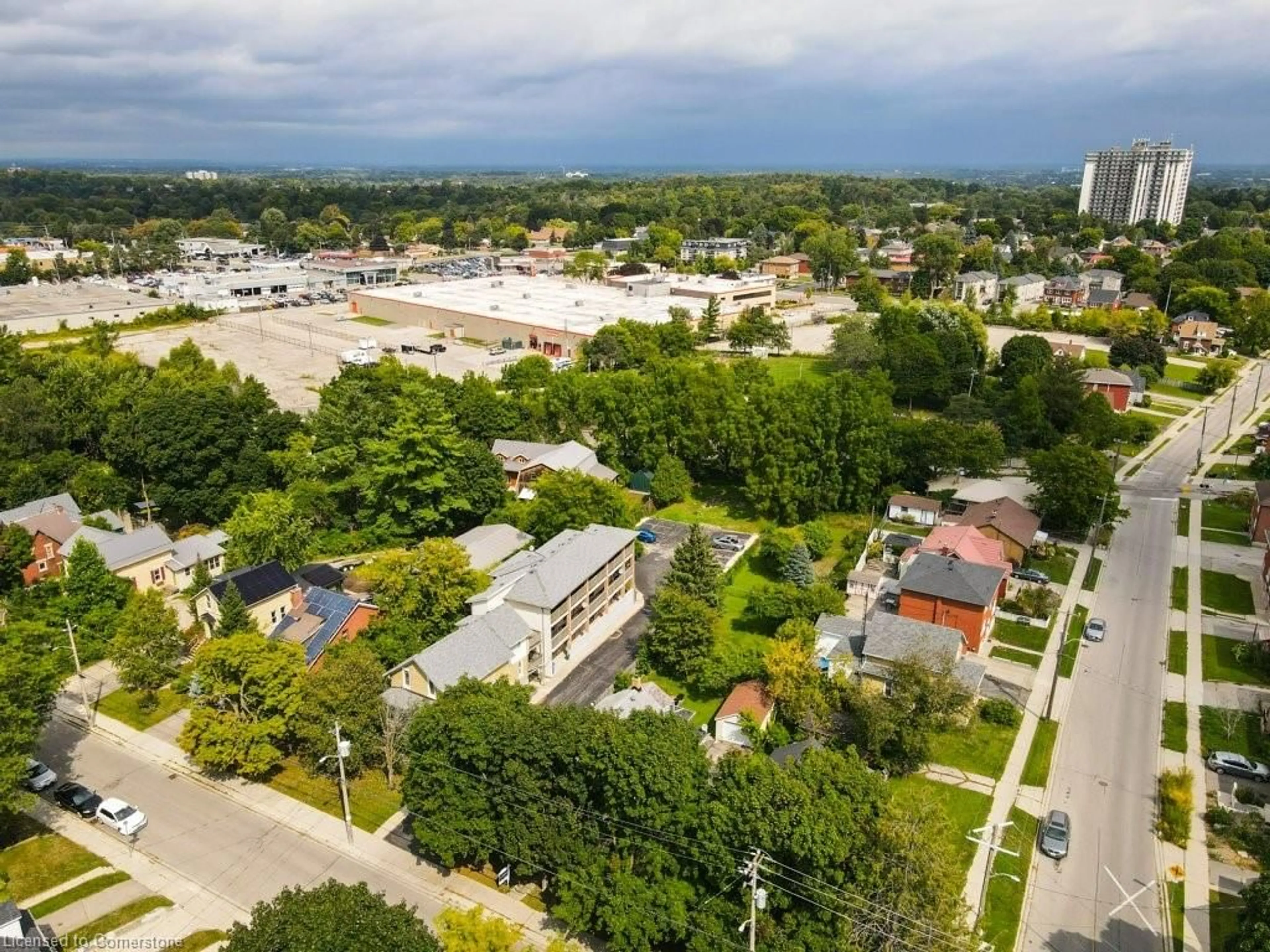 A pic from exterior of the house or condo, the street view for 188 Waterloo St, Kitchener Ontario N2H 3W1