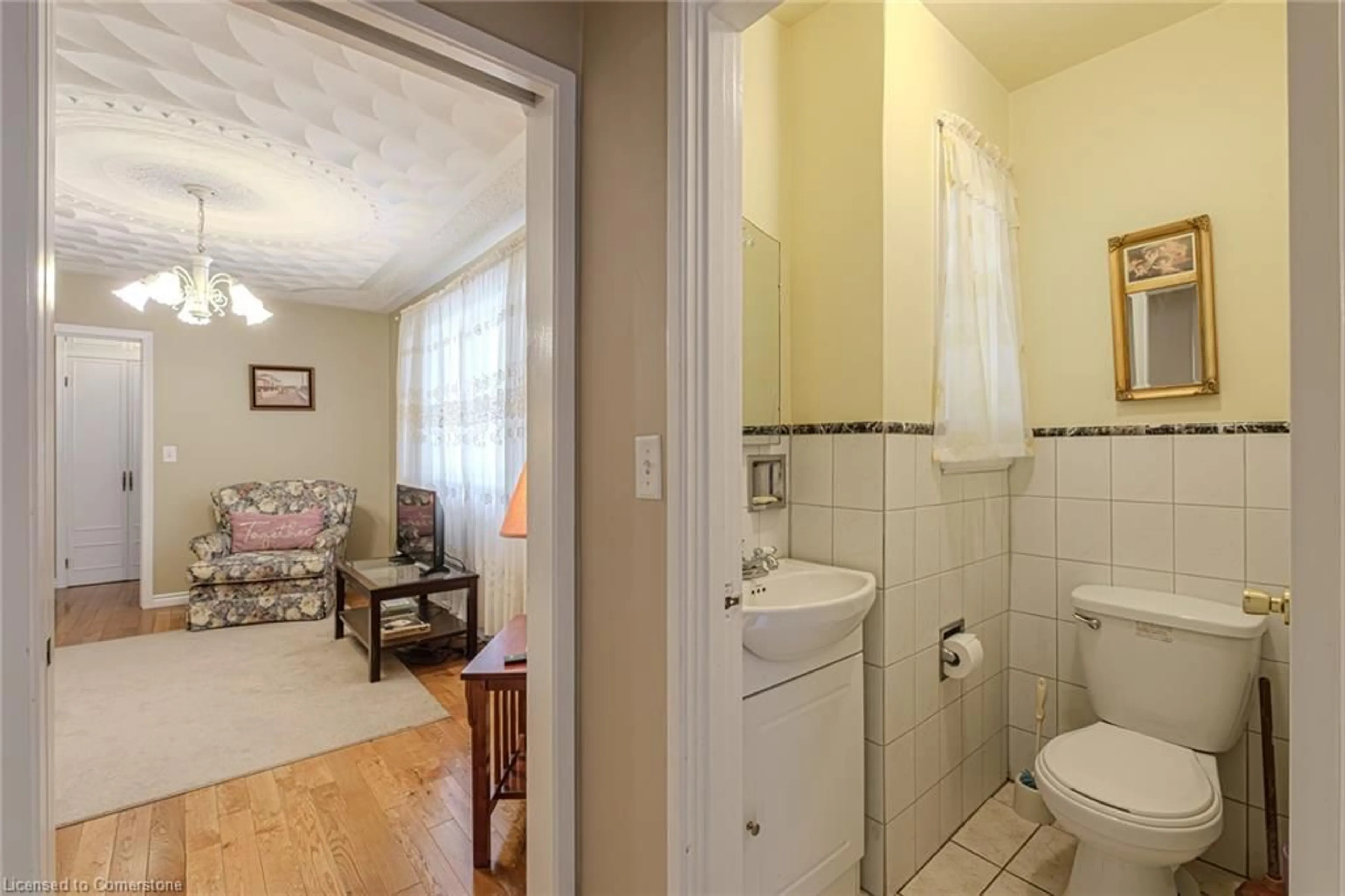 Bathroom, wood floors for 126 Mccall Cres, Simcoe Ontario N3Y 2C9