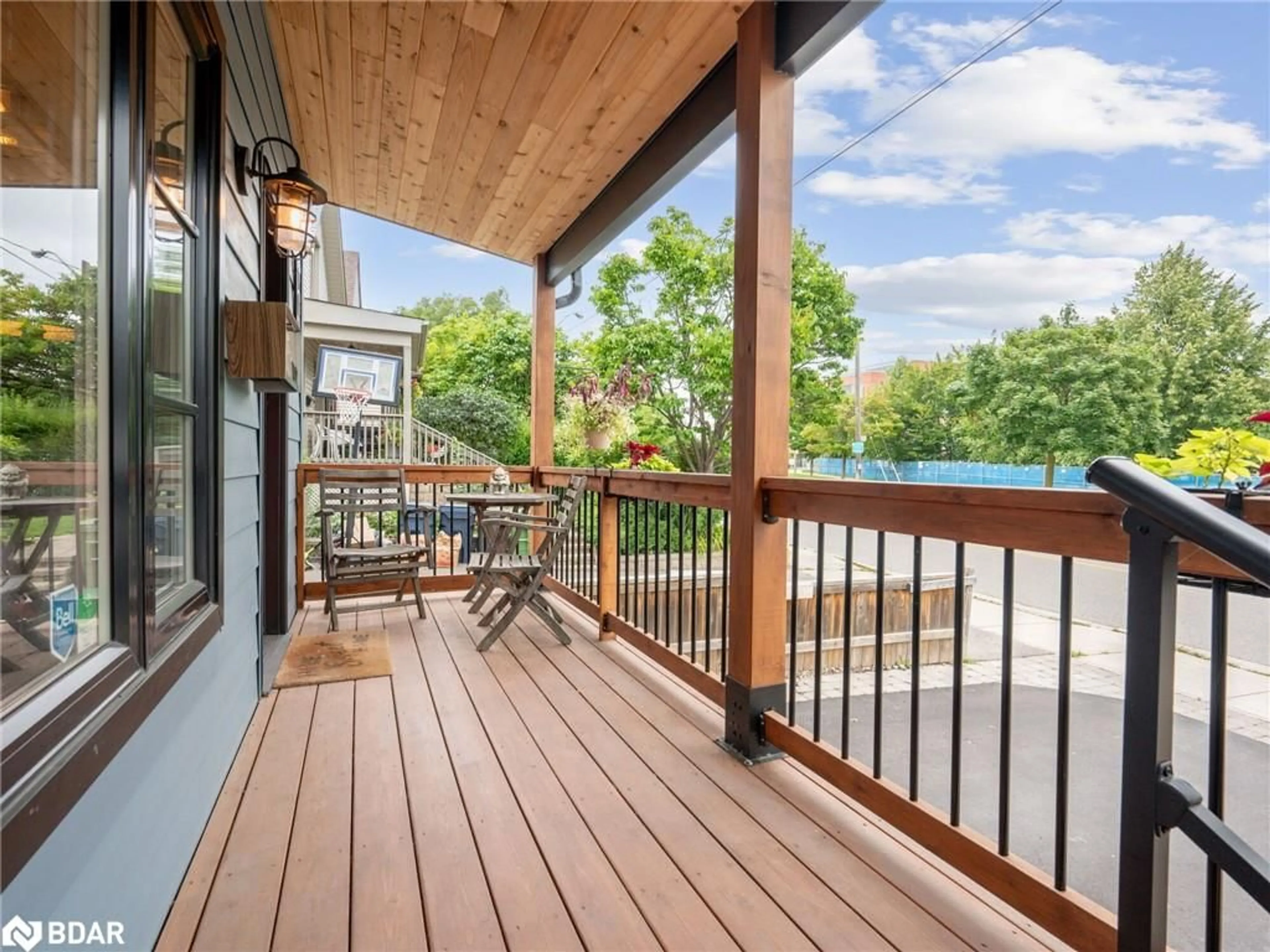 Patio for 102 Twenty Third Street, Toronto Ontario M8V 3N2