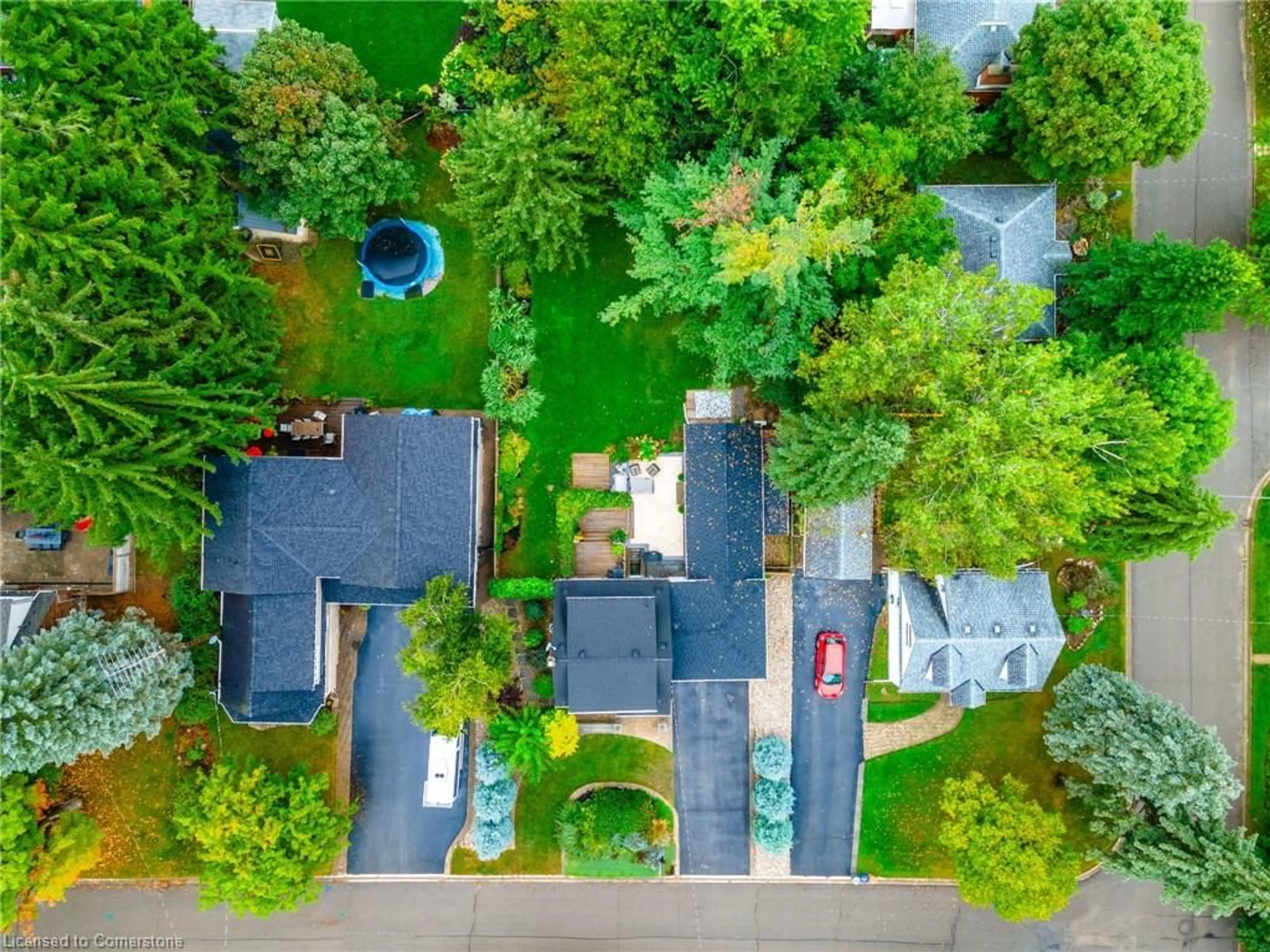 Frontside or backside of a home, the street view for 19 Union St, Georgetown Ontario L7G 3M1