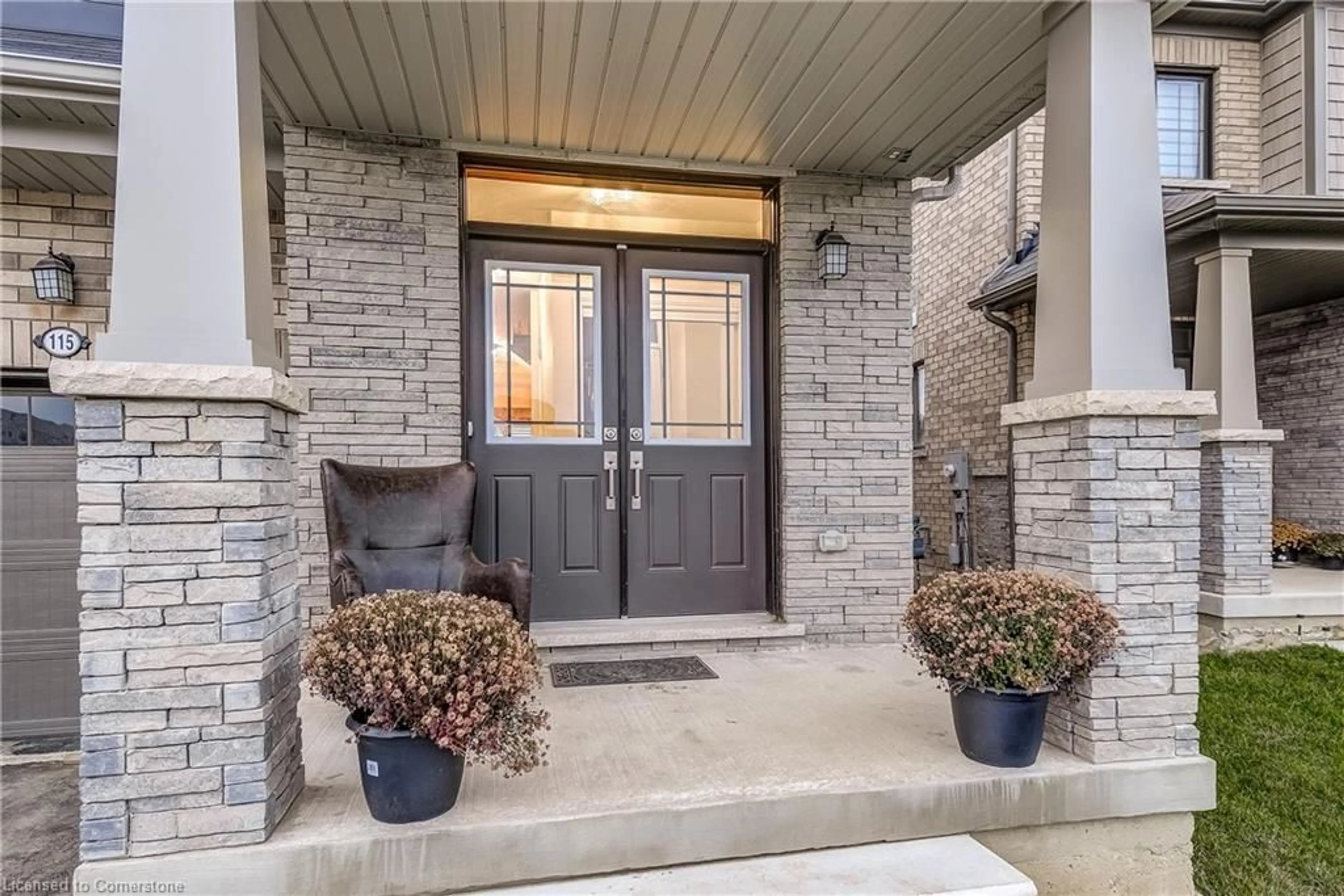 Indoor entryway for 115 Vanilla Trail, Thorold Ontario L2E 6S4