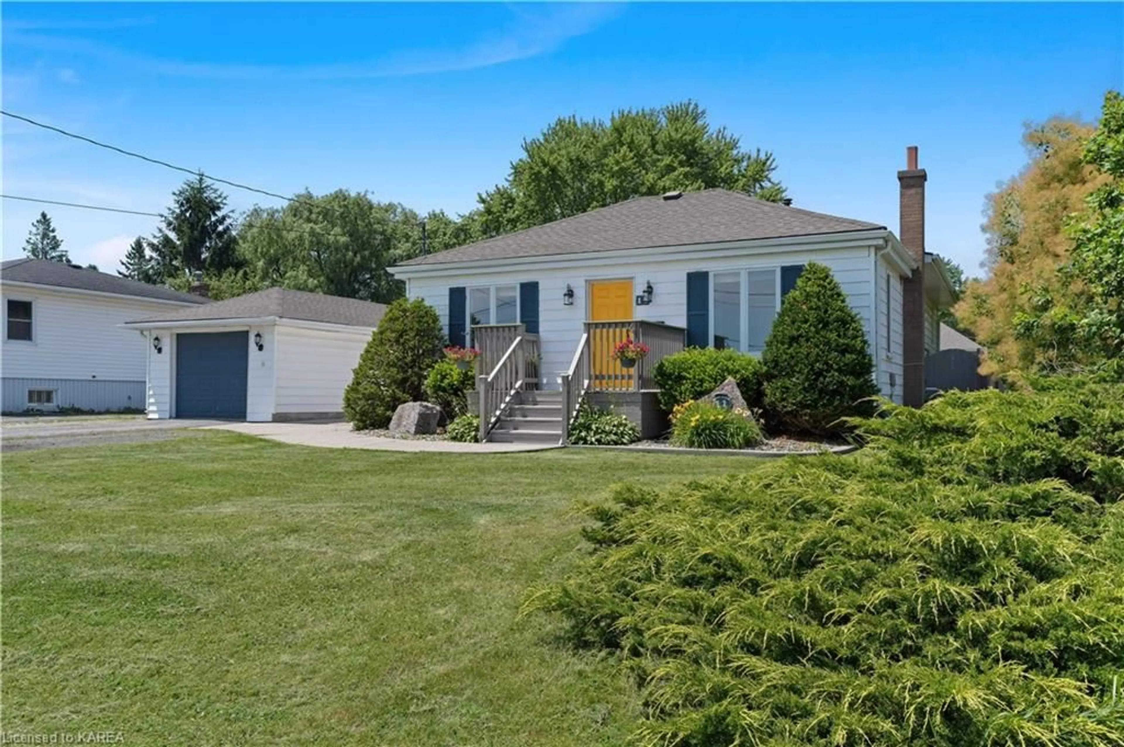 Frontside or backside of a home for 11 Sunny Acres Rd, Kingston Ontario K7M 3N3