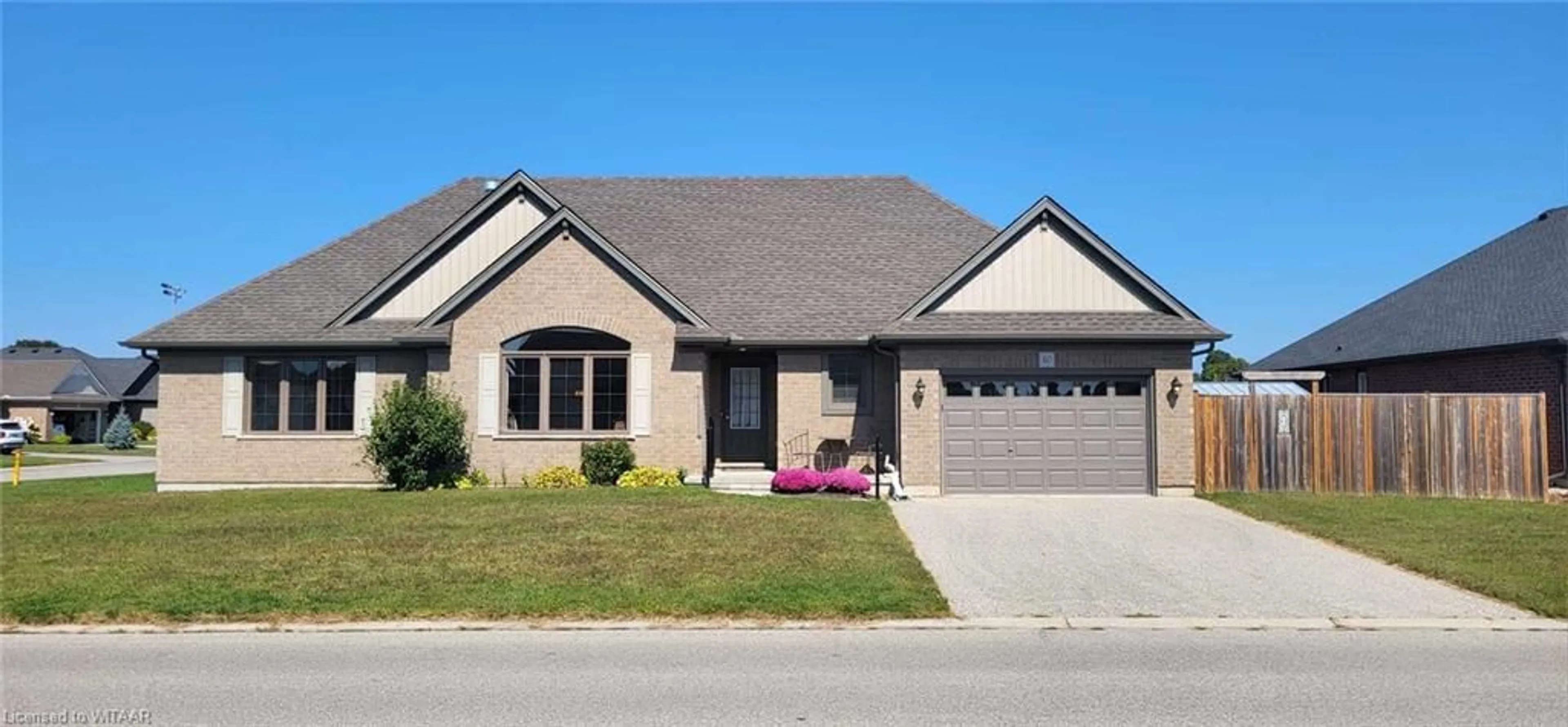 Frontside or backside of a home for 160 Glendale Dr, Tillsonburg Ontario N4G 0G3