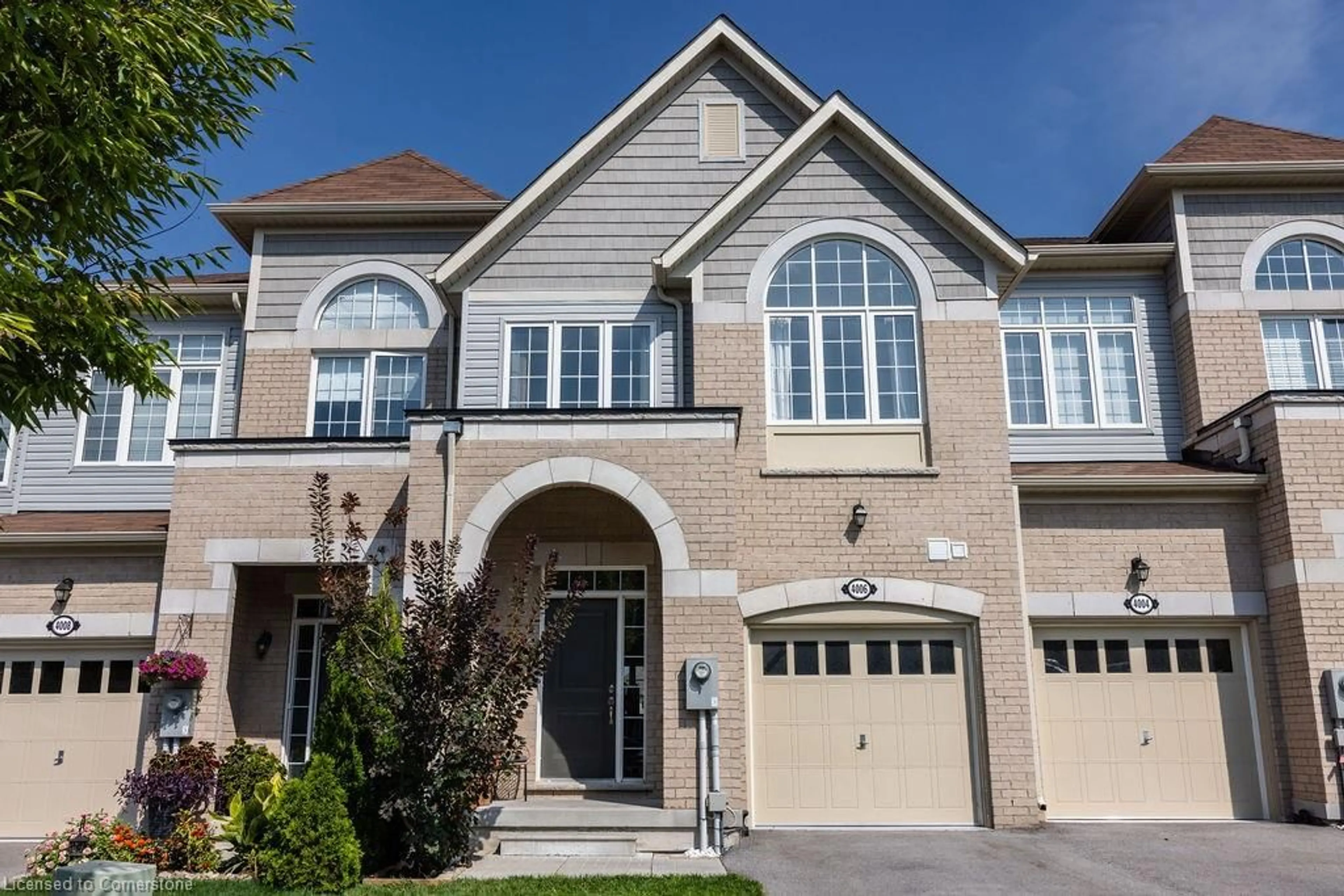 Home with brick exterior material for 4006 Fracchioni Dr, Lincoln Ontario L3J 0R9