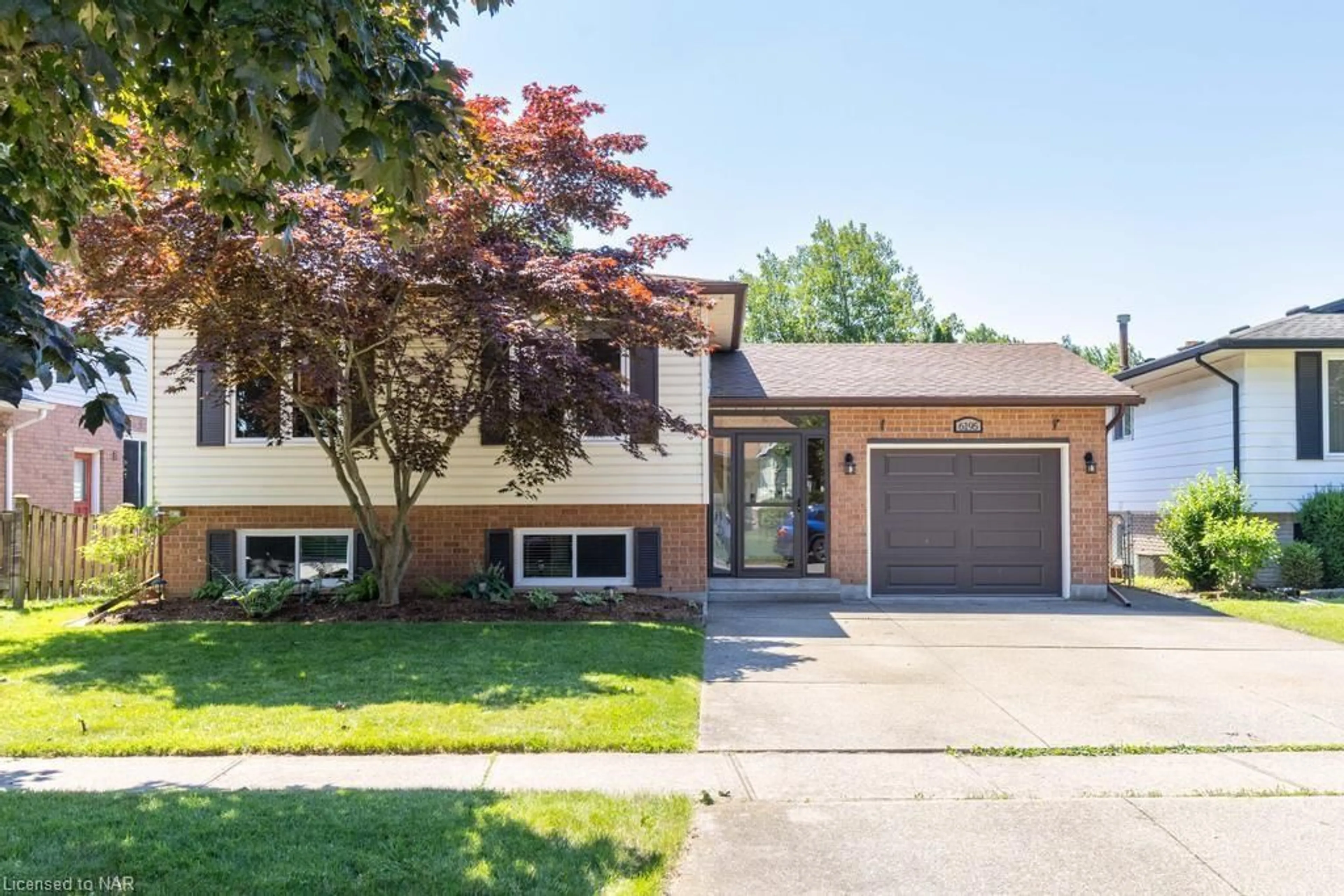 Frontside or backside of a home, cottage for 6195 Delta Dr, Niagara Falls Ontario L2H 2H5