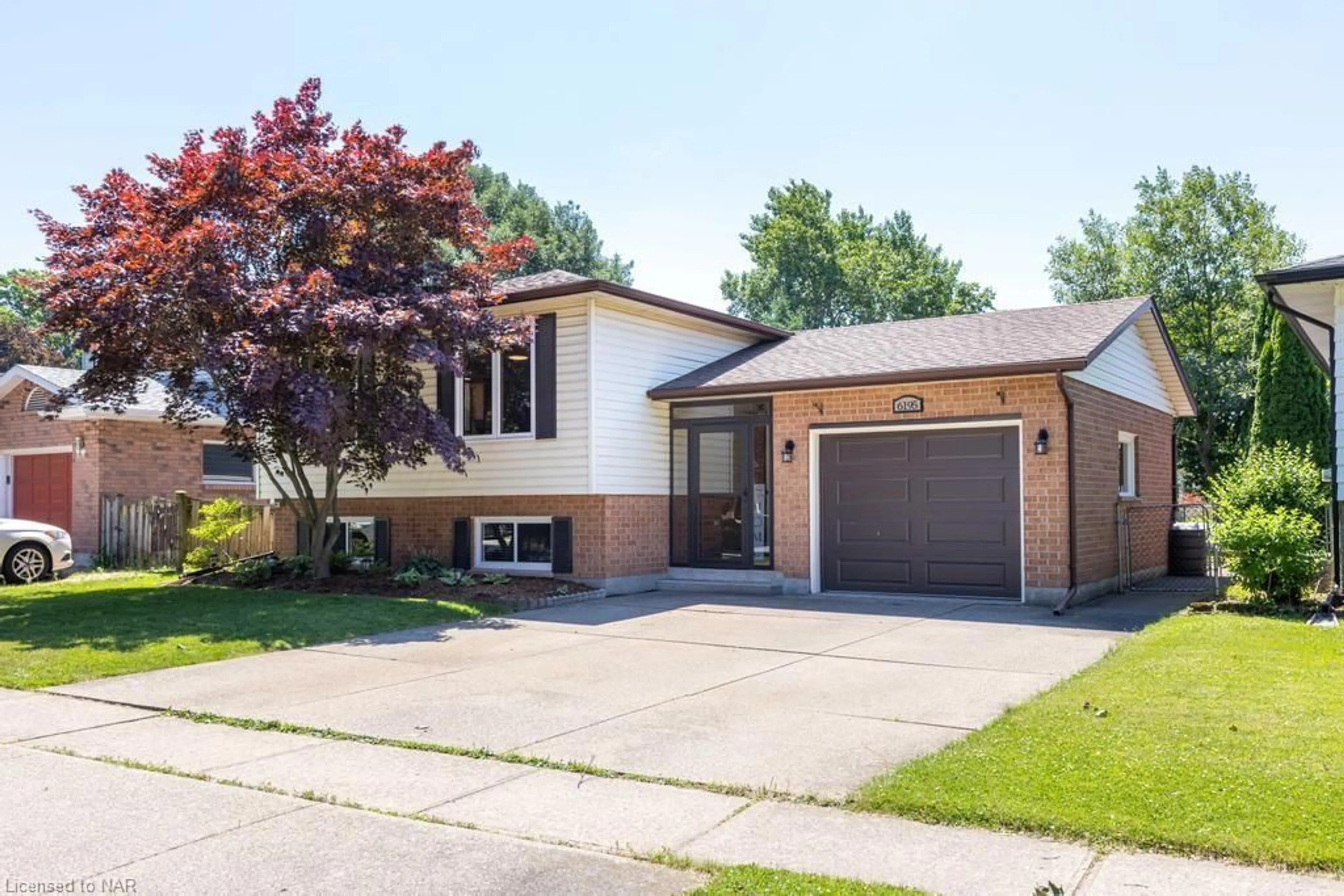 Frontside or backside of a home, cottage for 6195 Delta Dr, Niagara Falls Ontario L2H 2H5