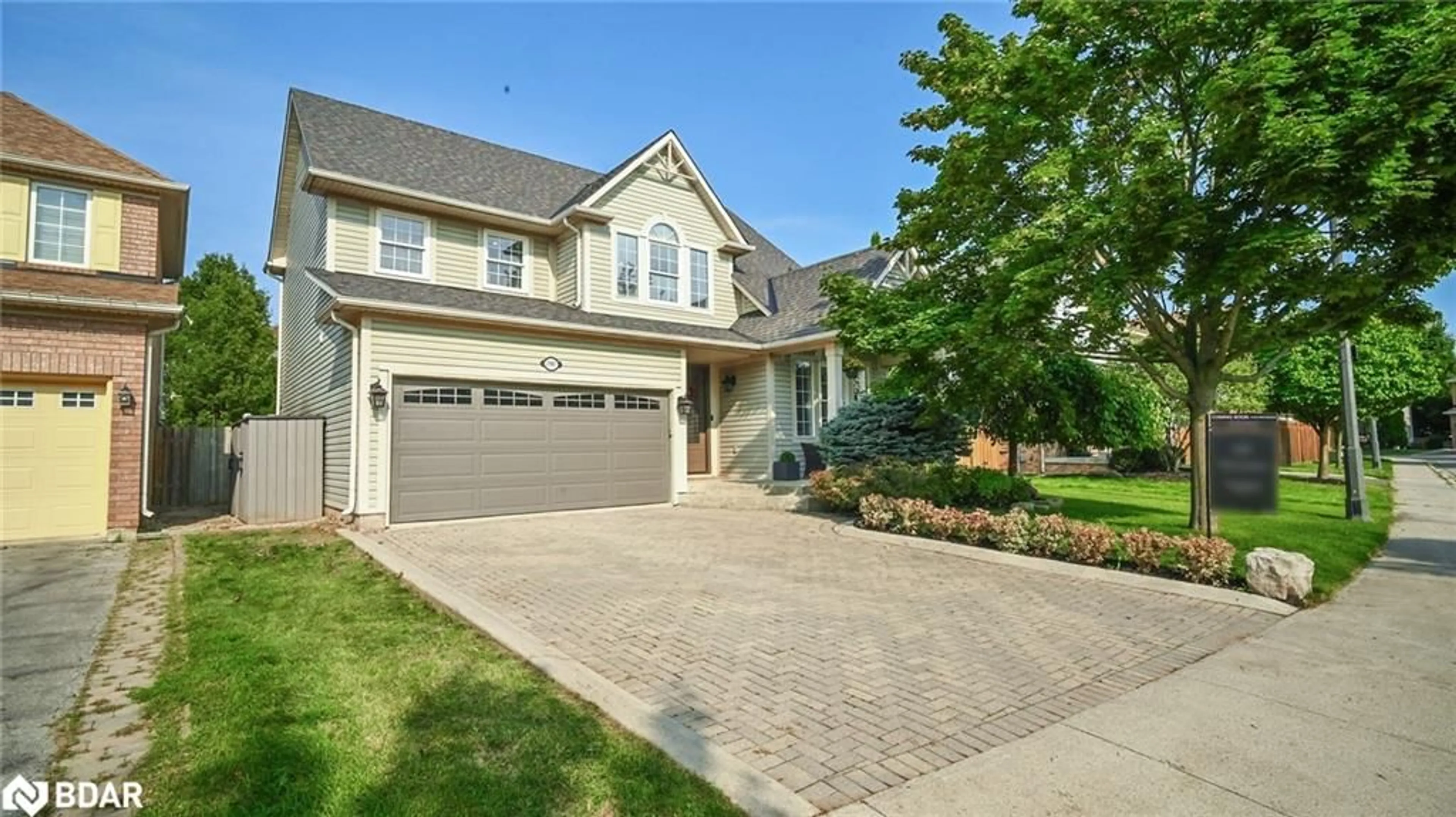 Frontside or backside of a home for 2187 Austin Crt, Burlington Ontario L7L 6V5