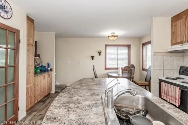 Additional property image - 1388 Highway No. 6