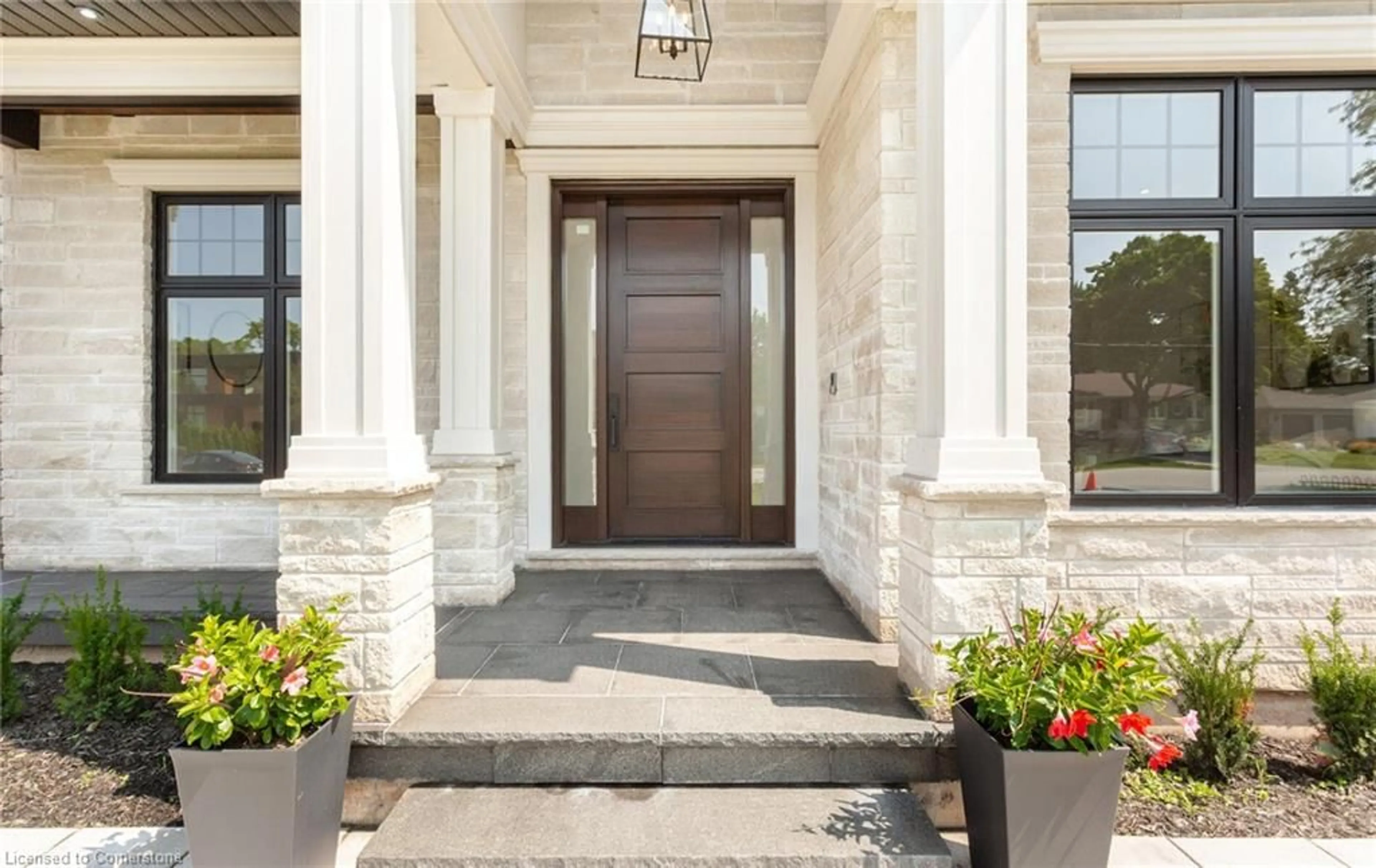 Indoor entryway, wood floors for 1306 Tansley Dr, Oakville Ontario L6L 2N4