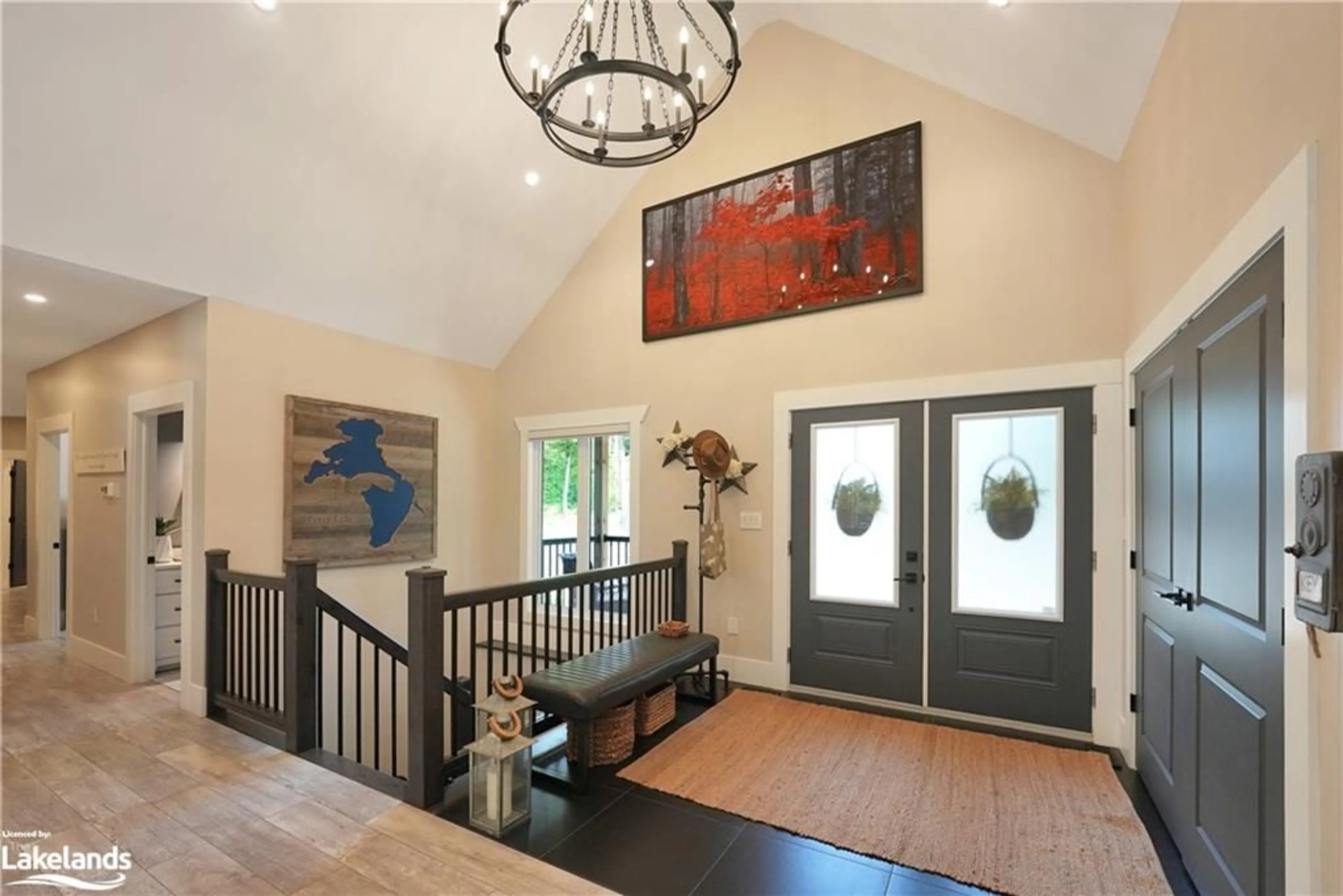 Indoor entryway, wood floors for 1034 Lone Wolf Cres, Haliburton Ontario K0M 1S0