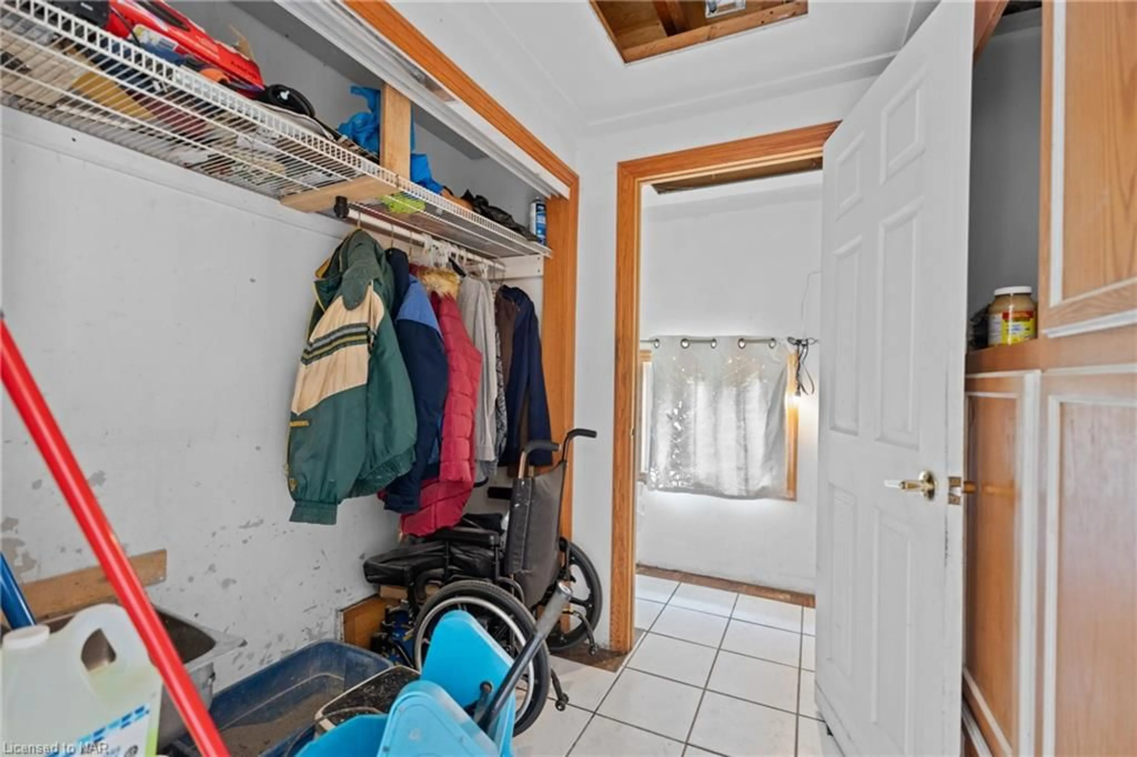 Storage room or clothes room or walk-in closet for 4124 Terrace Ave, Niagara Falls Ontario L2E 3J3