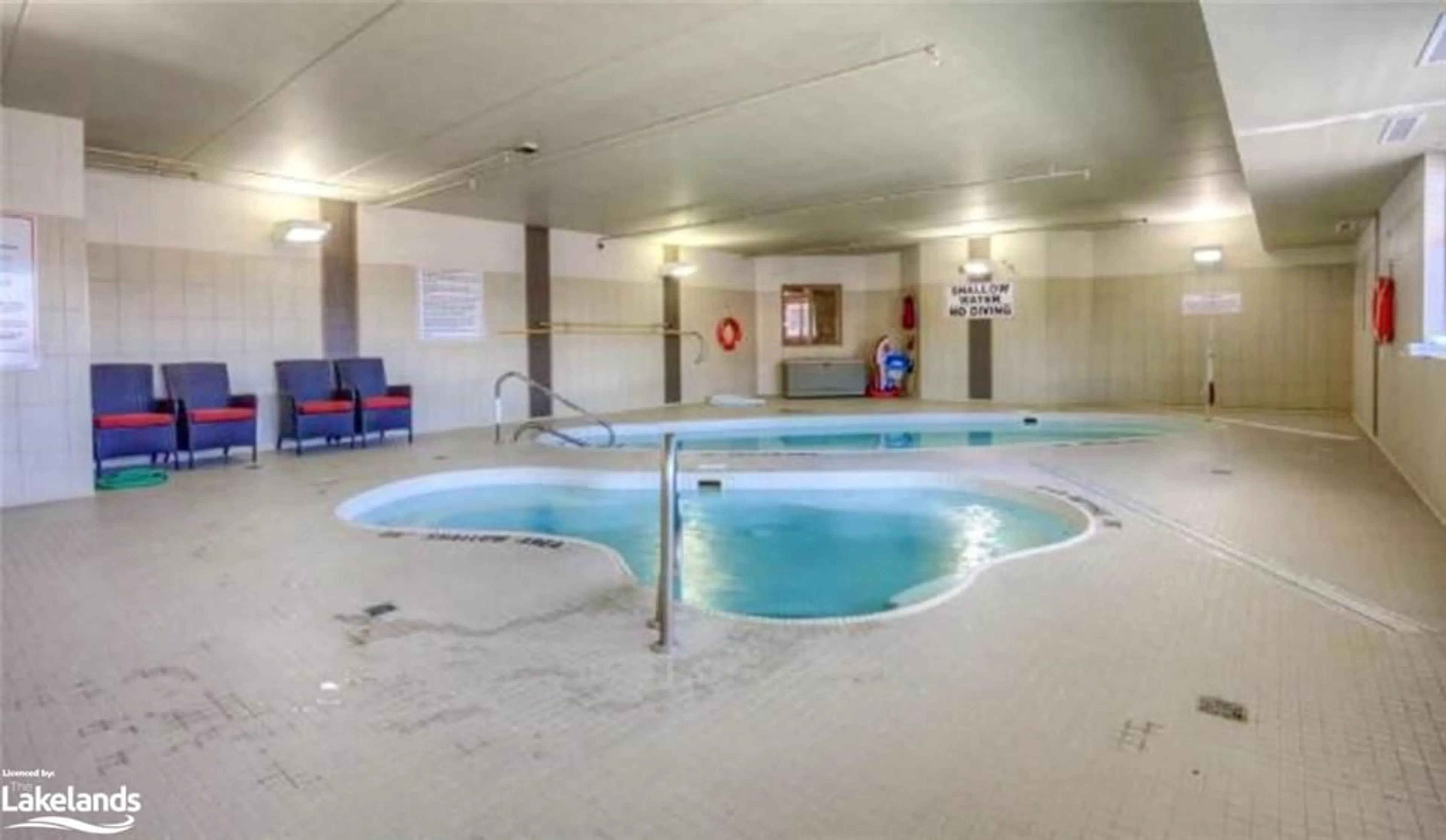 Indoor or outdoor pool for 91 Raglan St #206, Collingwood Ontario L9Y 0B2