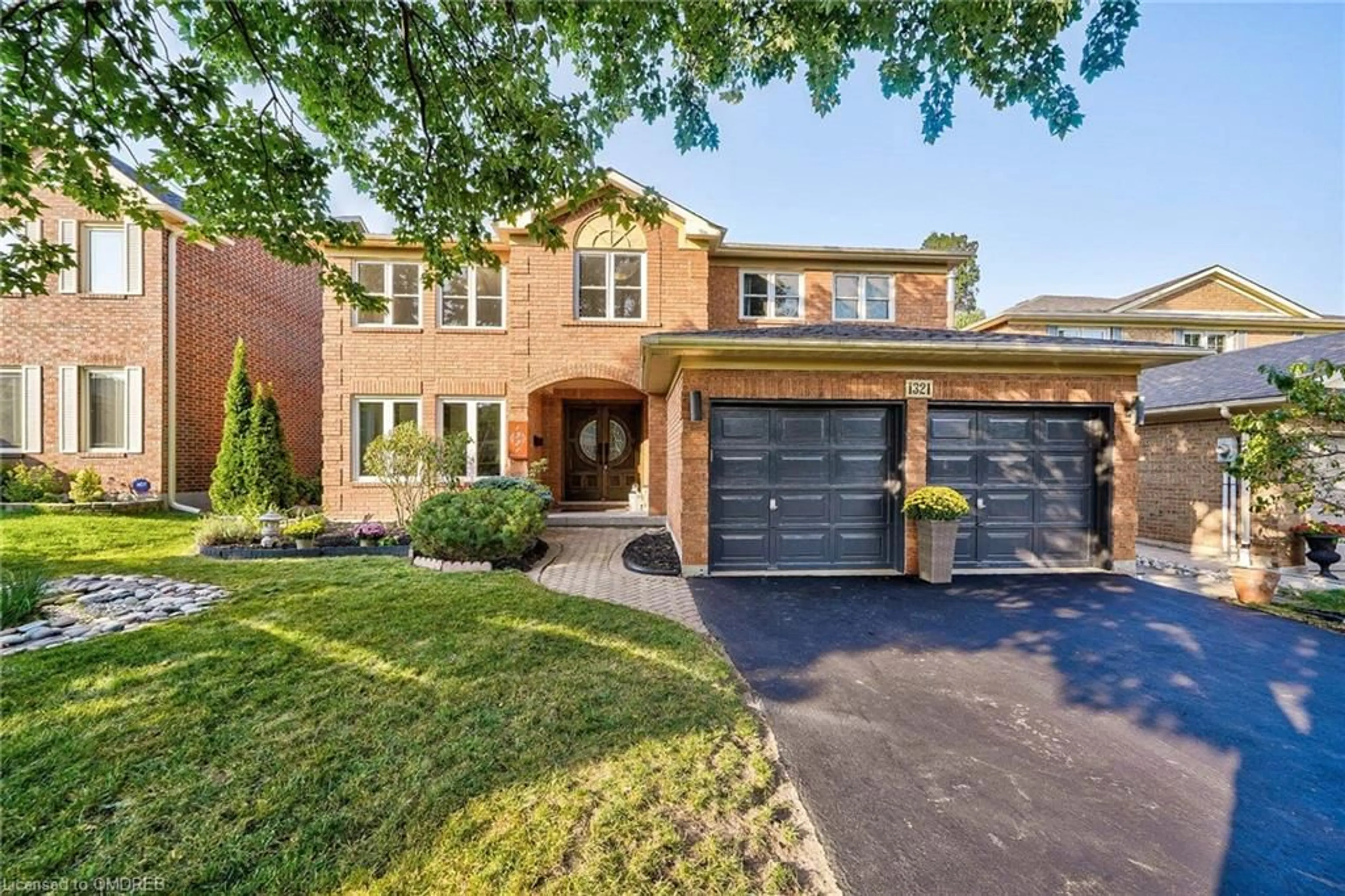 Home with brick exterior material for 1321 Monks Pass, Oakville Ontario L6M 1K6