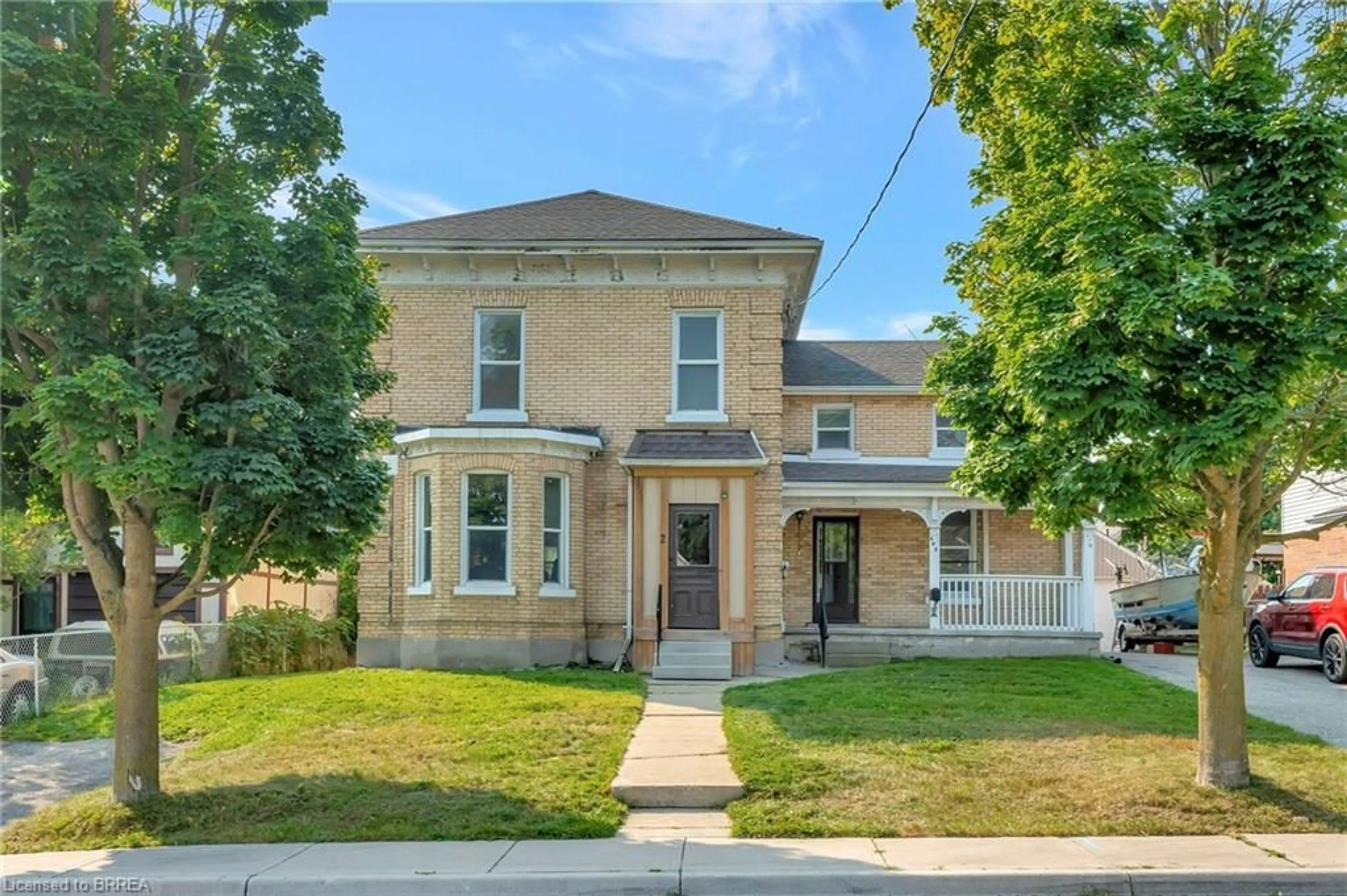 A pic from exterior of the house or condo, the street view for 602 Hatch St, Woodstock Ontario N4S 1N8