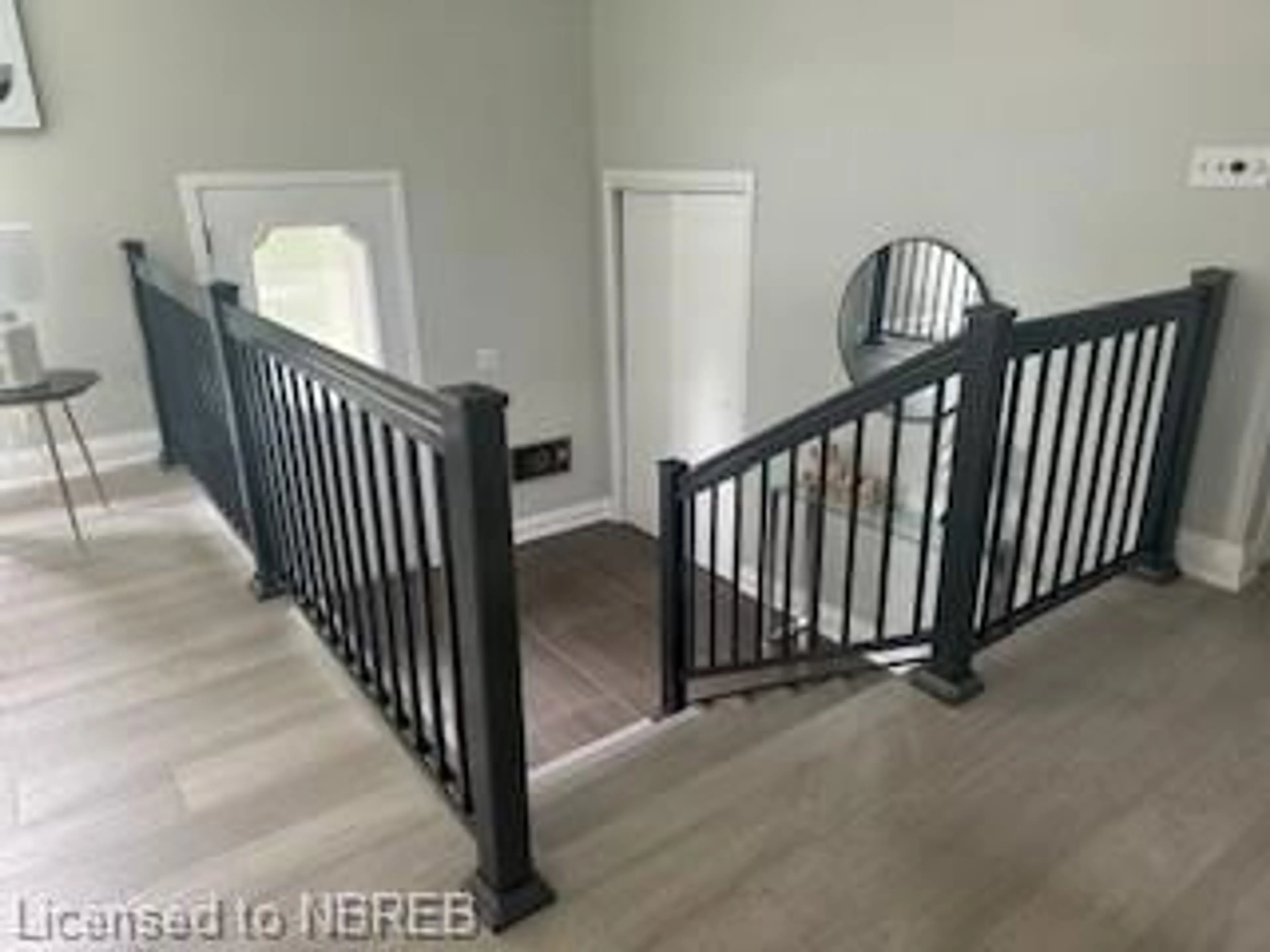 Stairs for 13 Lake Bernard Dr, Sundridge Ontario P0A 1Z0